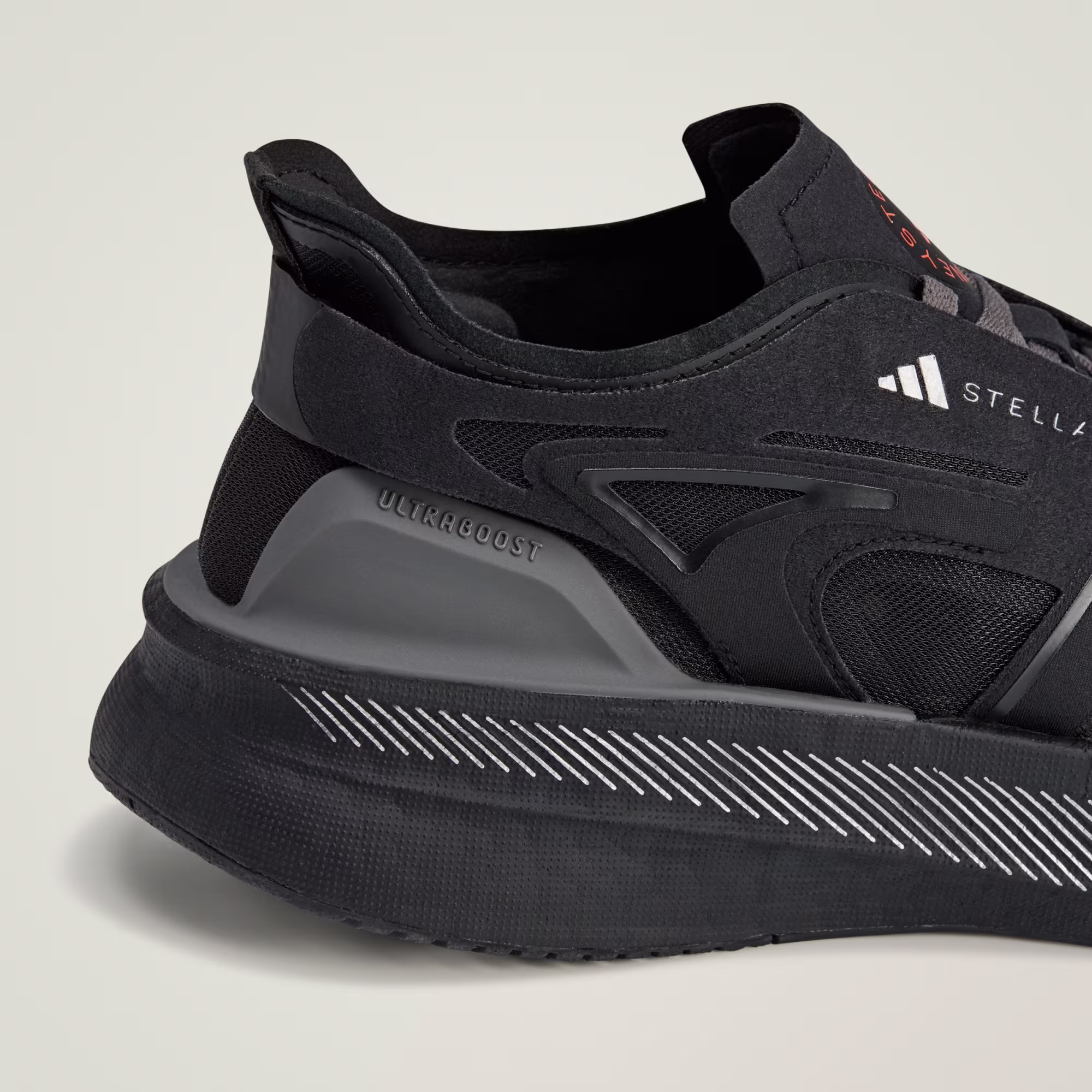 Adidas ქალის სპორტული ფეხსაცმელი aSMC ULTRABOOST 5