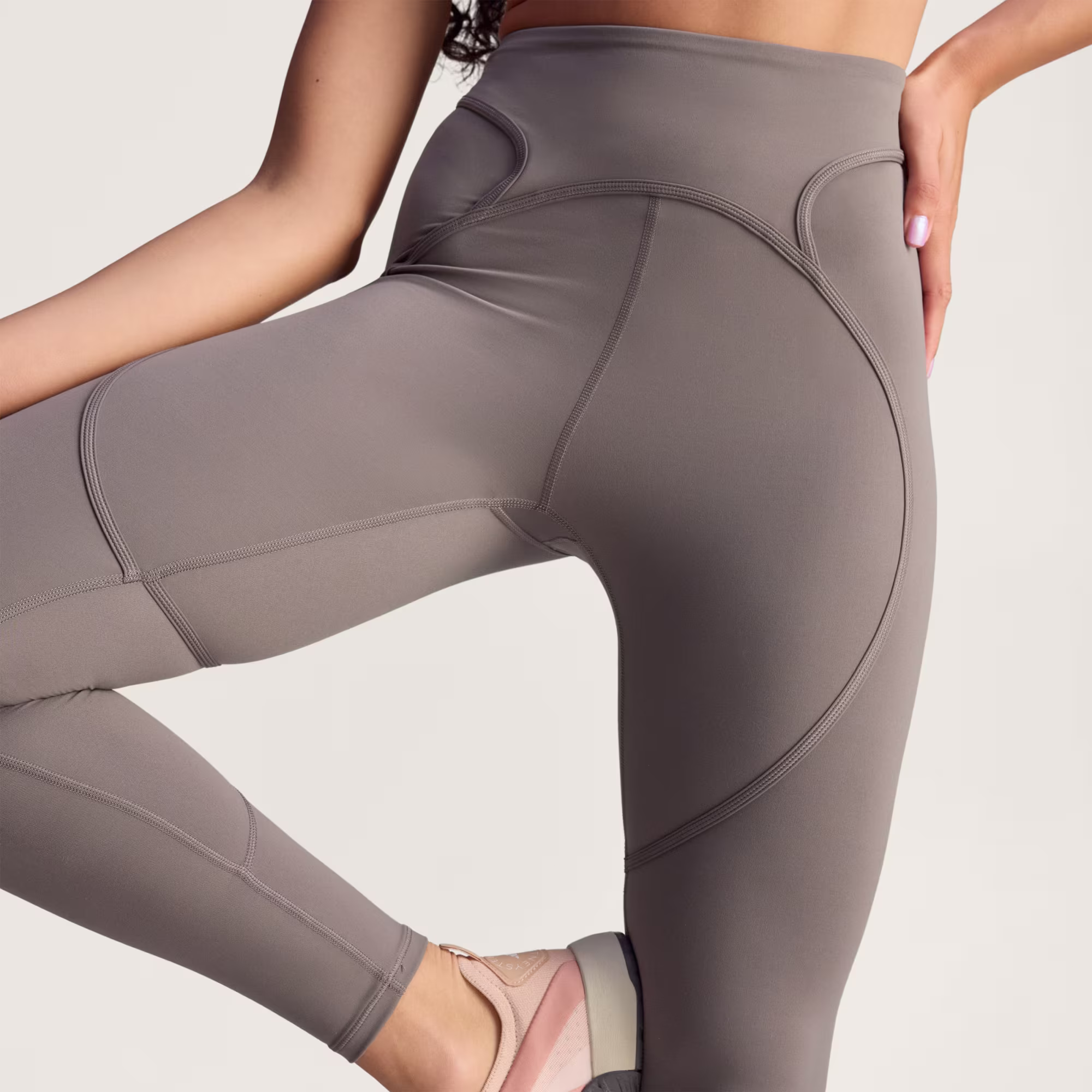Adidas ქალის შარვალი