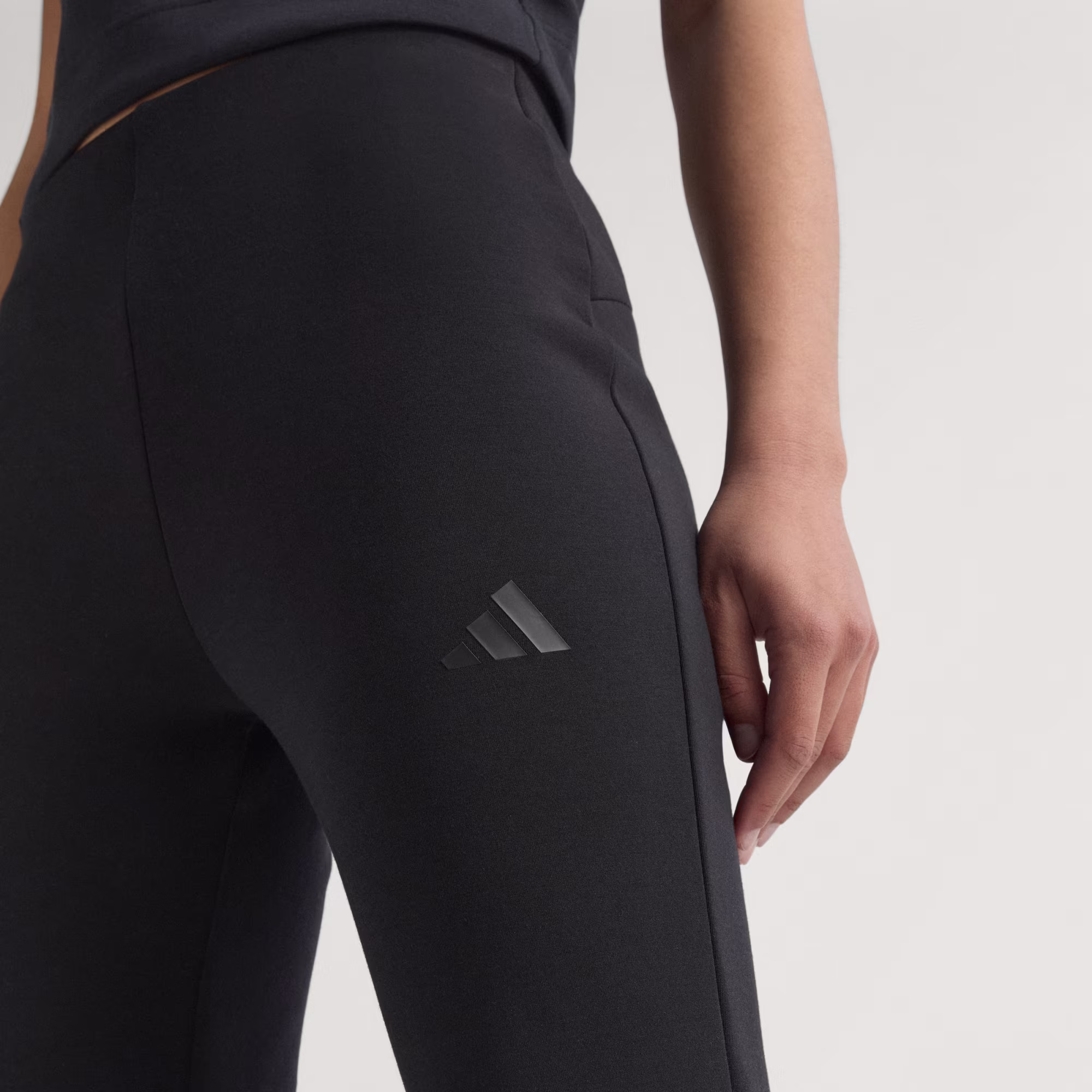 Adidas ქალის შარვალი