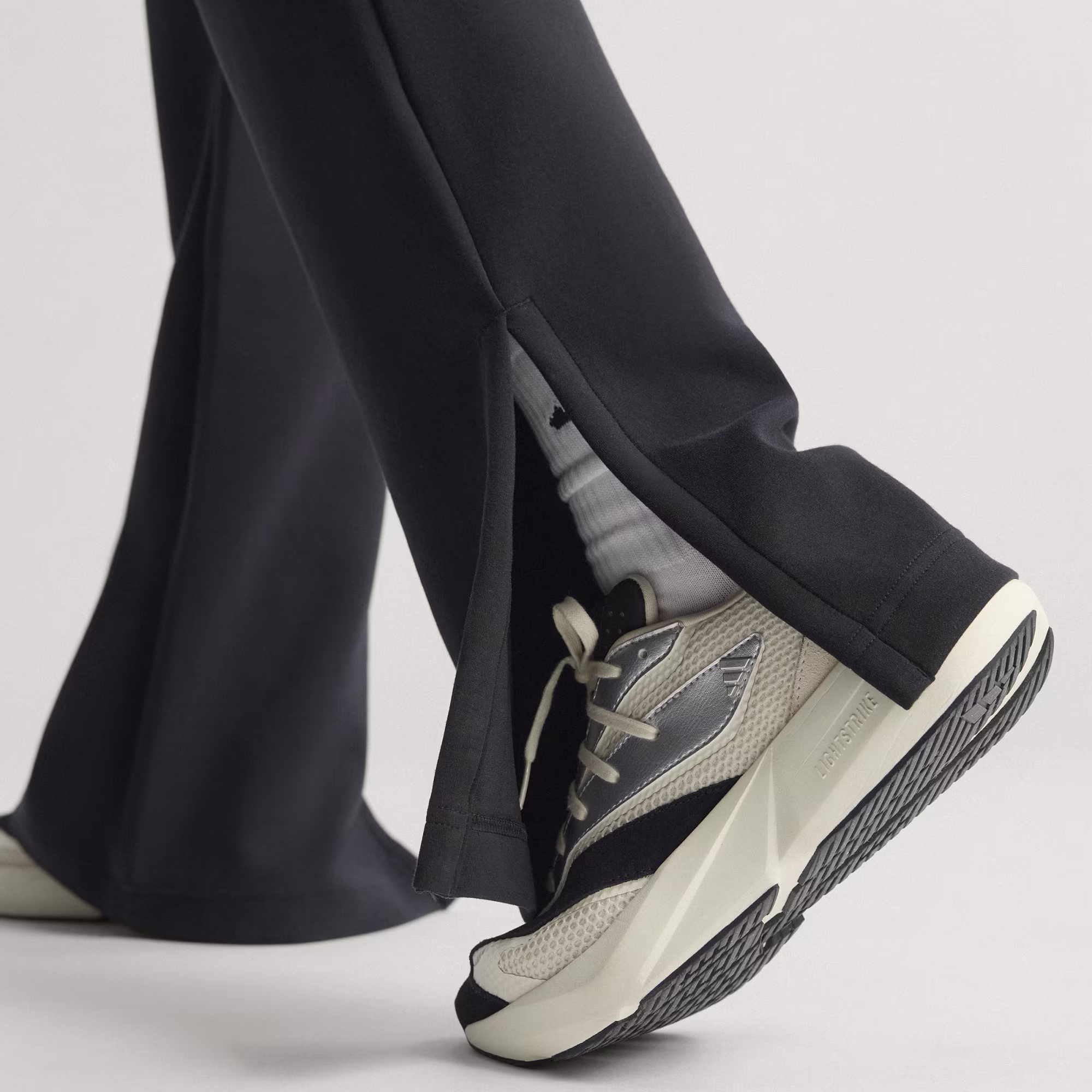 Adidas ქალის შარვალი