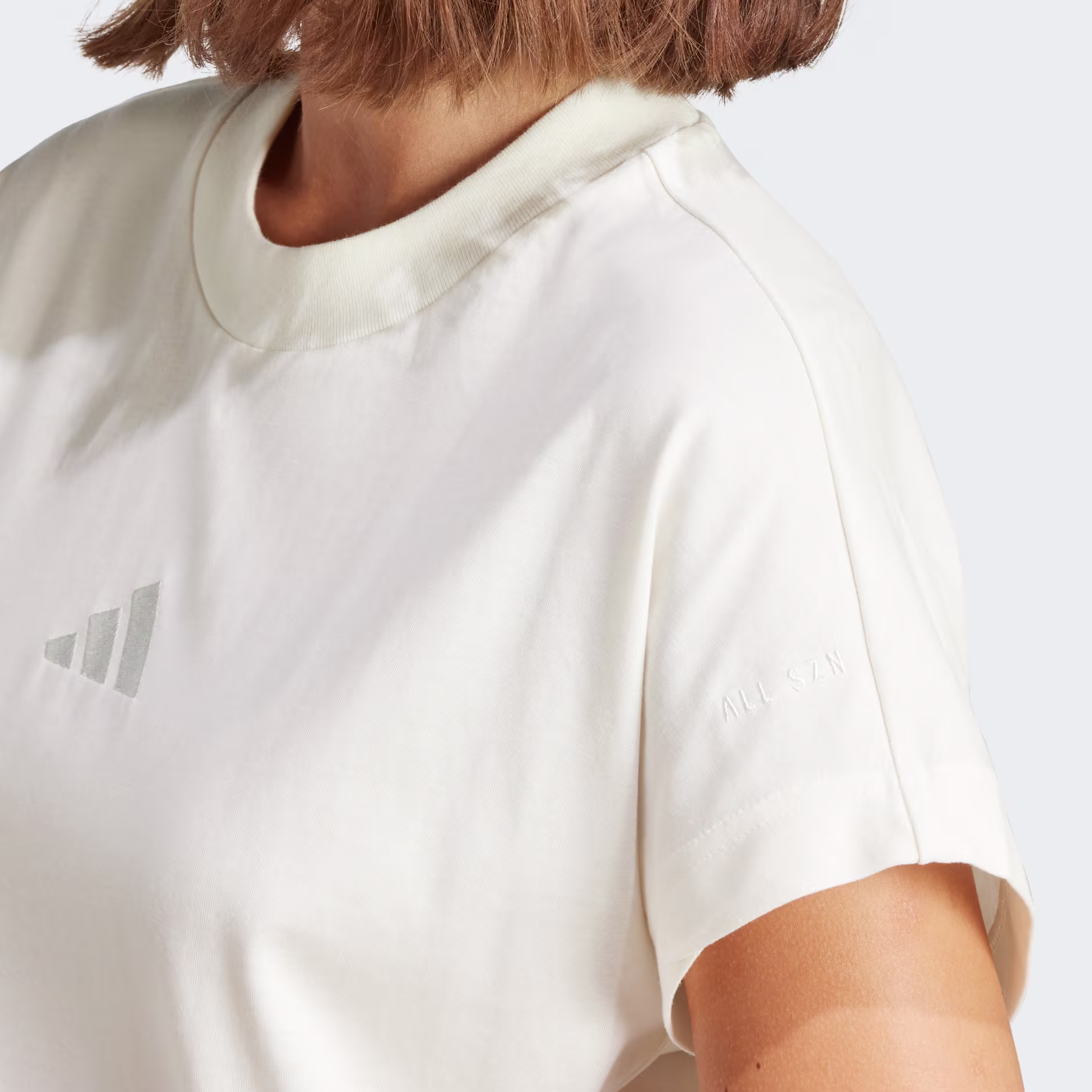 Adidas ქალის მაისური