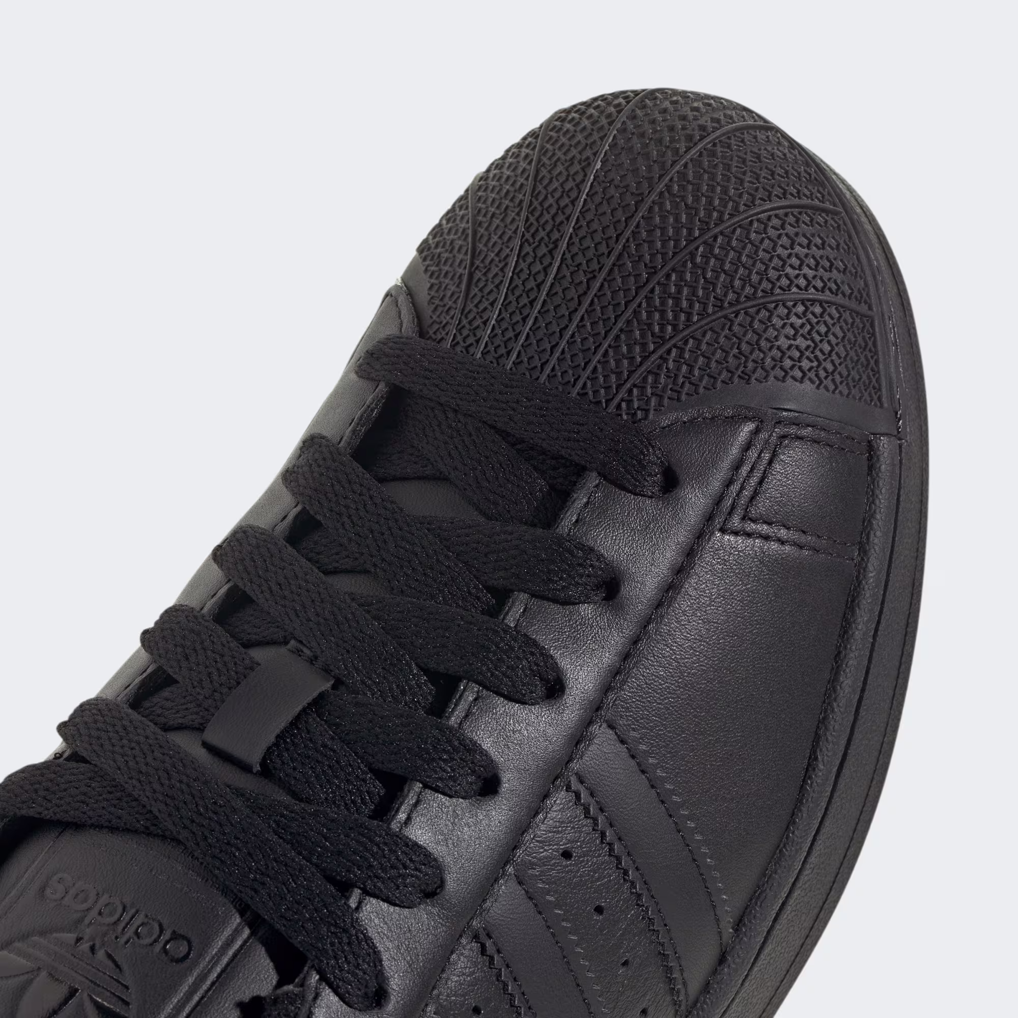 Adidas მამაკაცის სპორტული ფეხსაცმელი