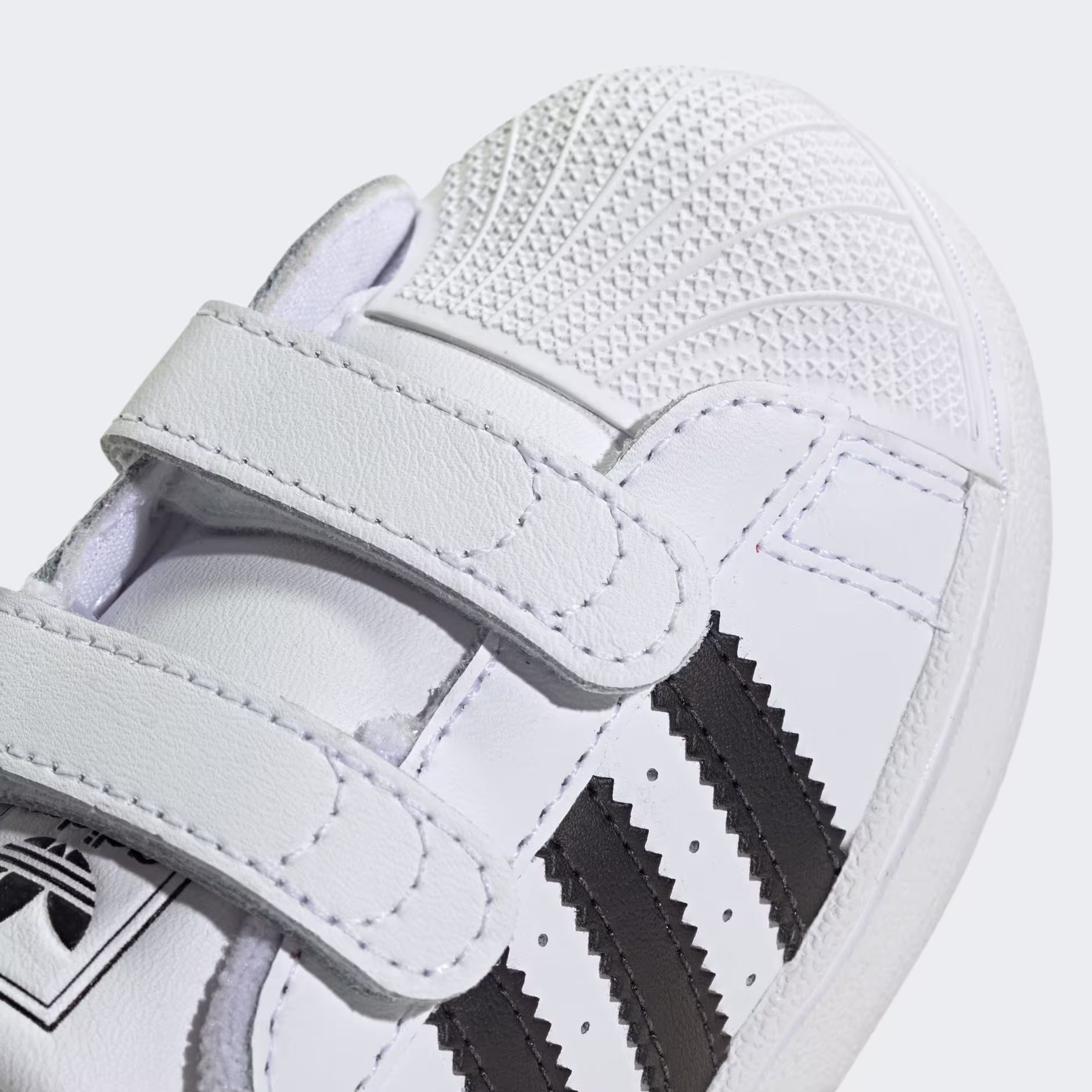 Adidas ბავშვის სპორტული ფეხსაცმელი