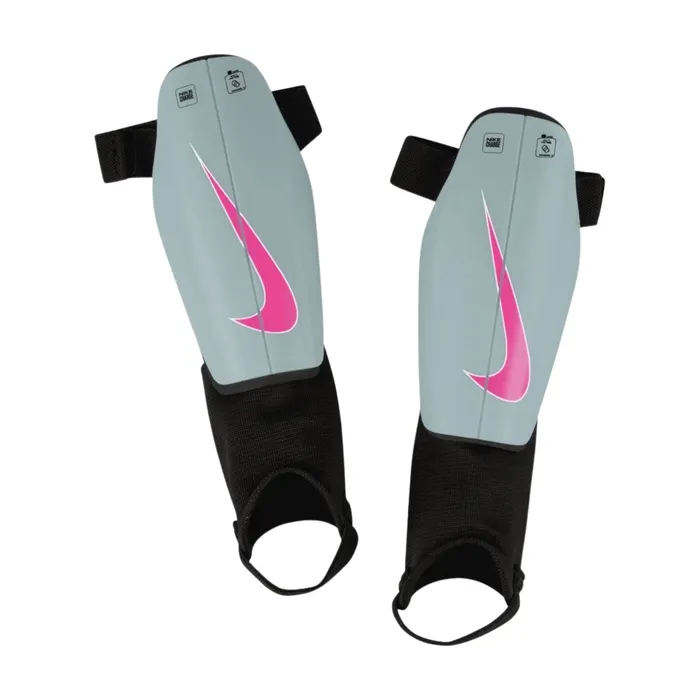 Nike წვივის დამცავი