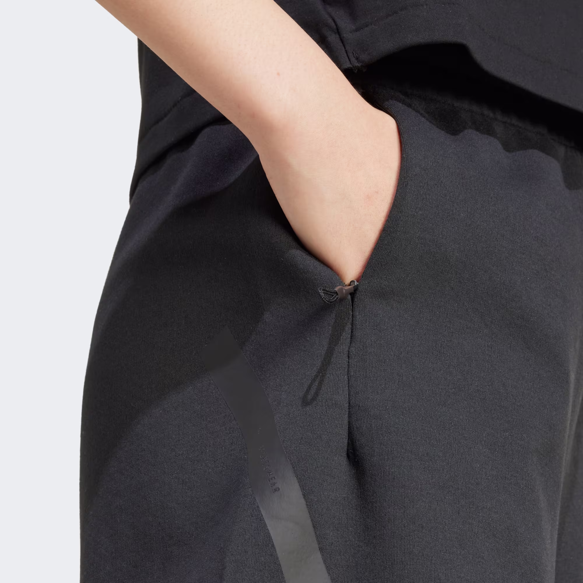 Adidas ქალის შორტი W Z.N.E.  SHORT