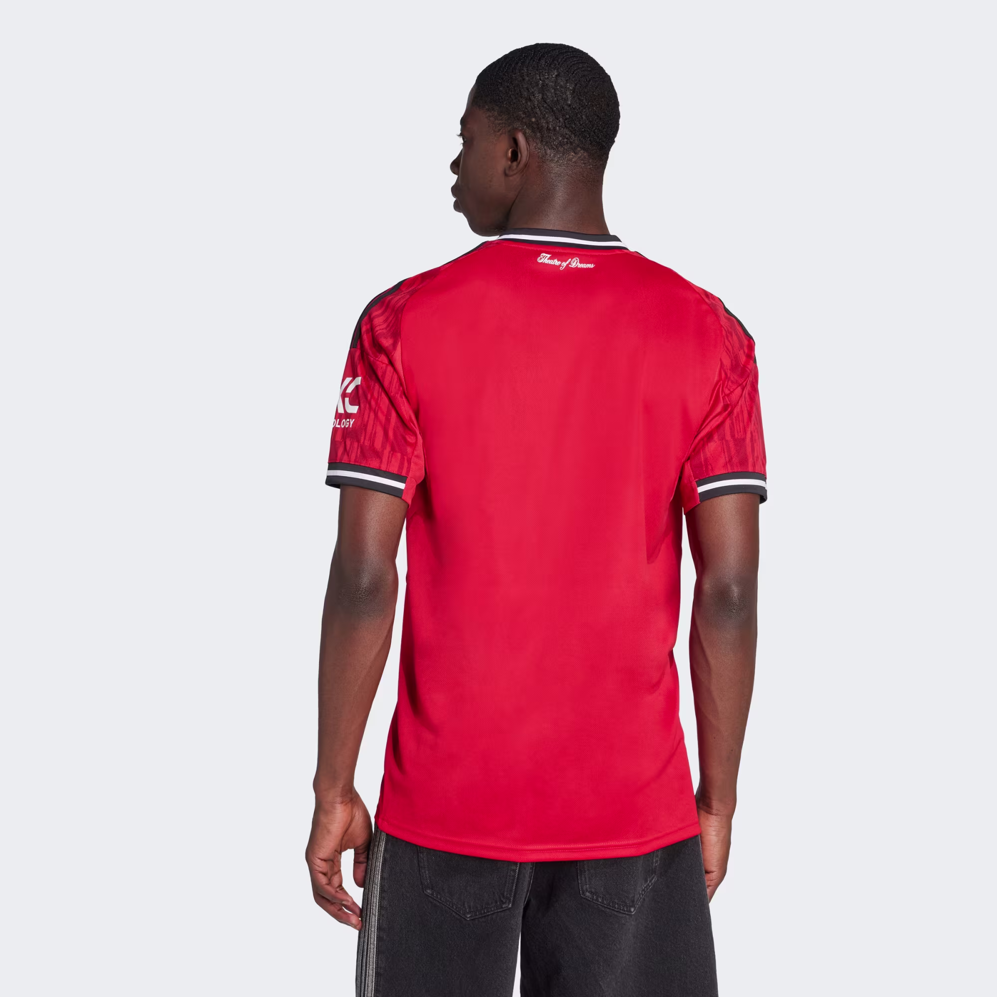 Adidas მამაკაცის მაისური