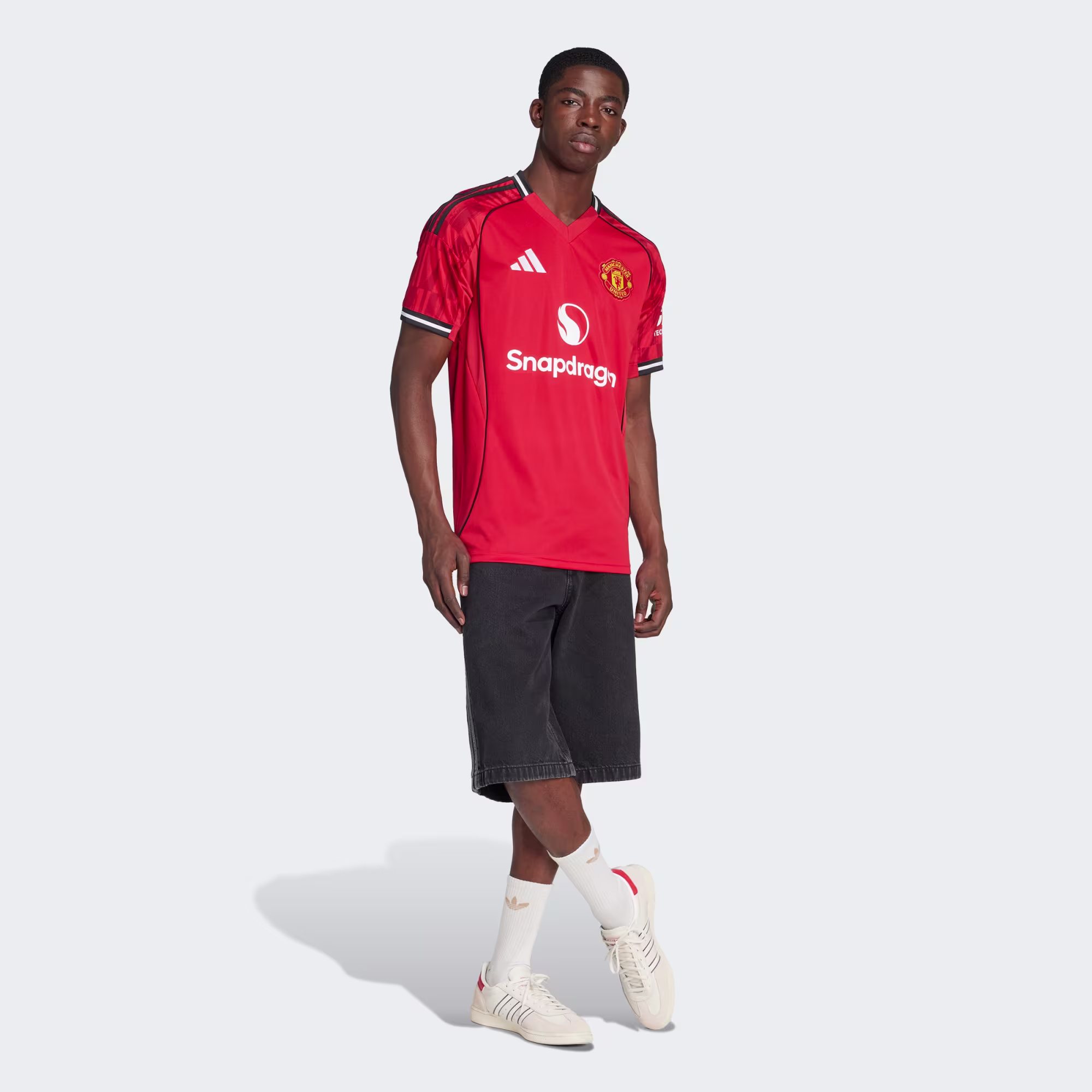 Adidas მამაკაცის მაისური