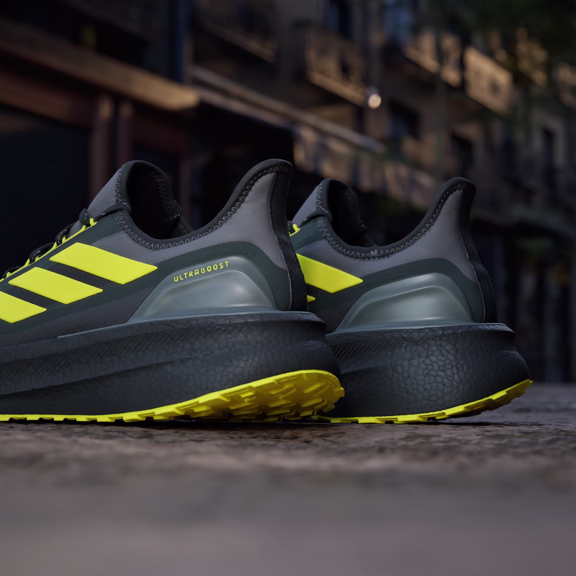 Adidas მამაკაცის სპორტული ფეხსაცმელი