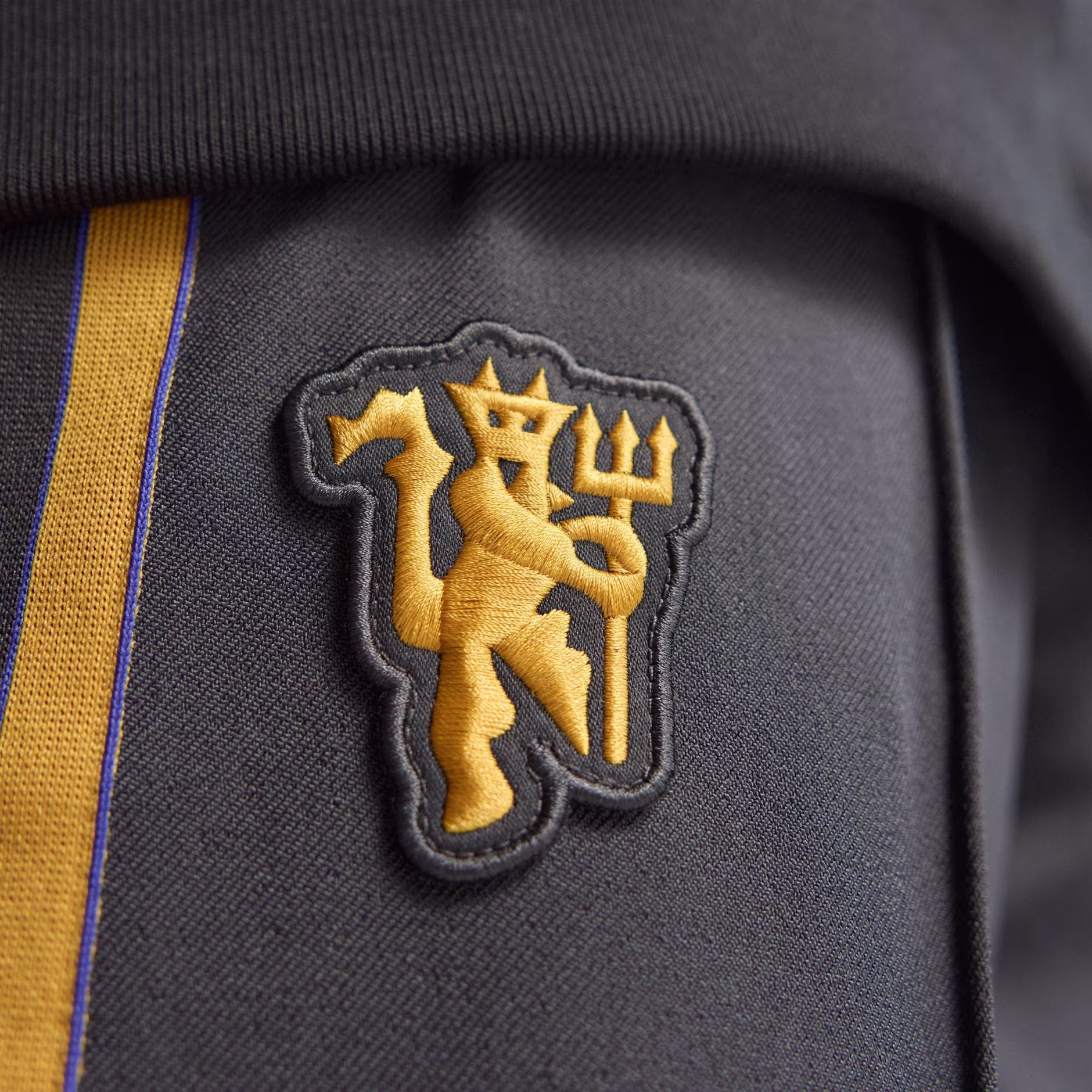 Adidas მამაკაცის შარვალი