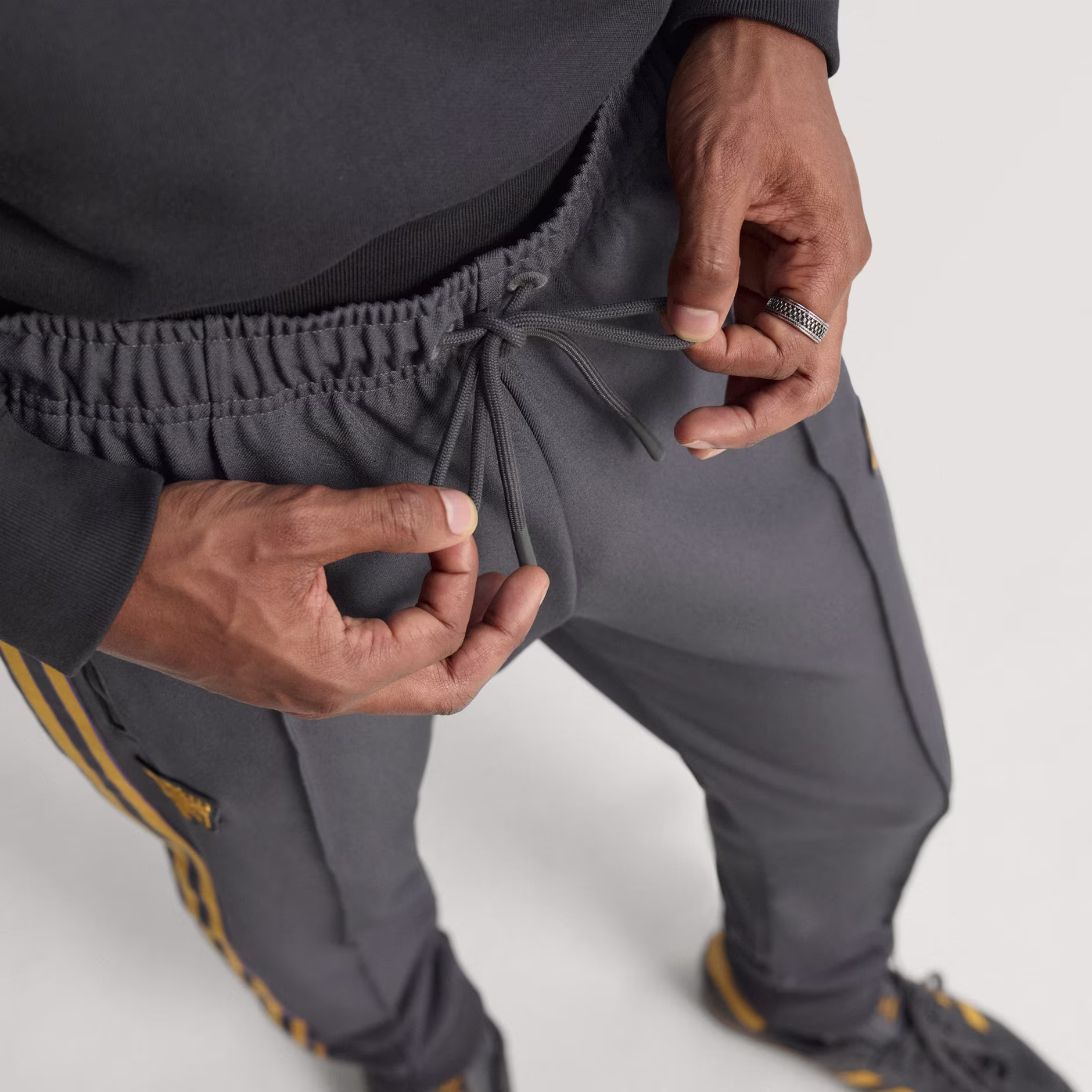 Adidas მამაკაცის შარვალი