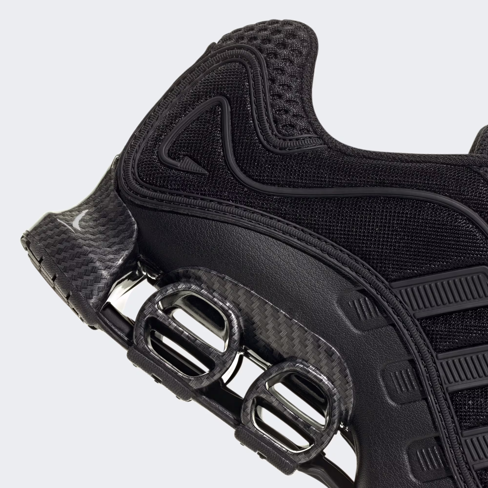 Adidas მამაკაცის სპორტული ფეხსაცმელი