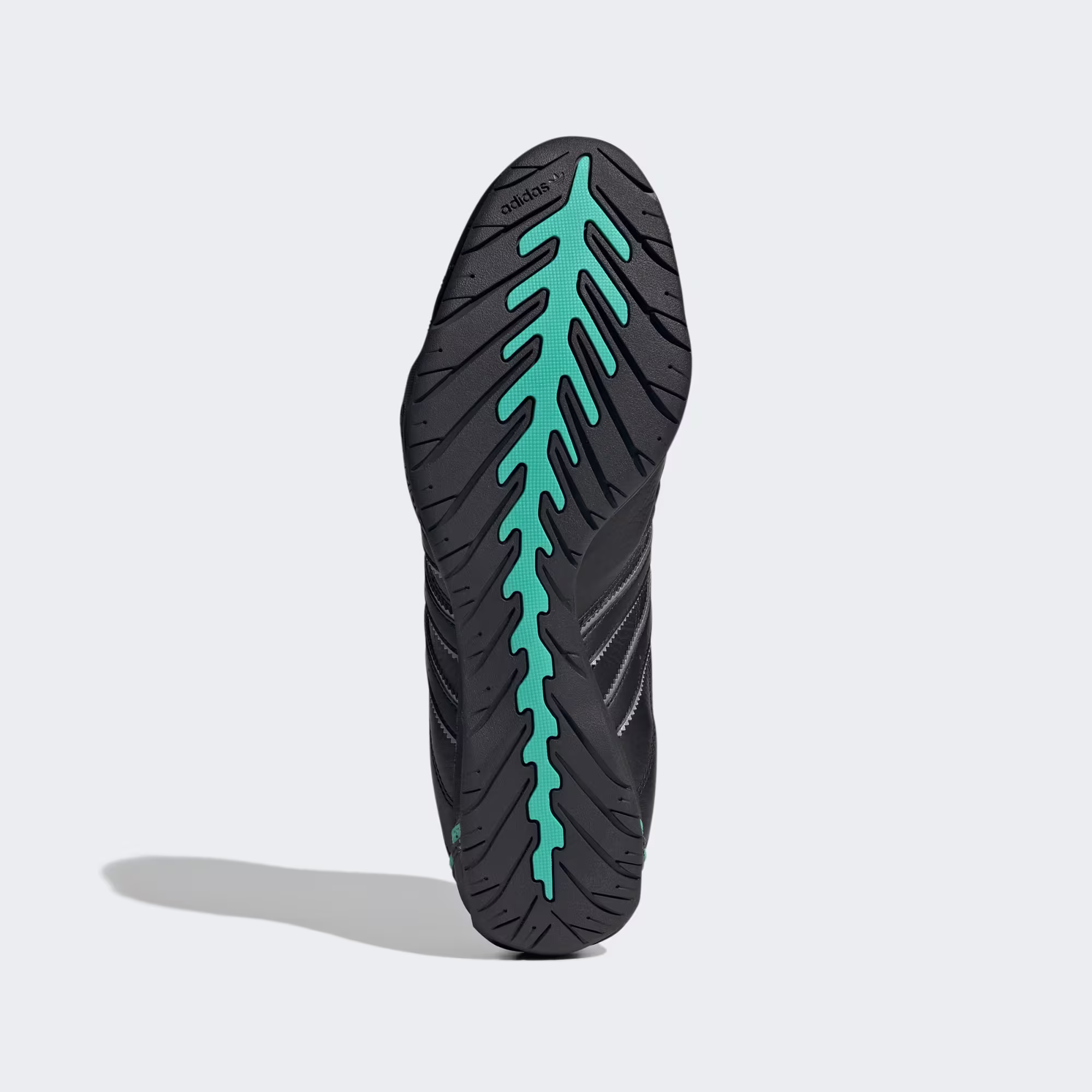 Adidas მამაკაცის სპორტული ფეხსაცმელი