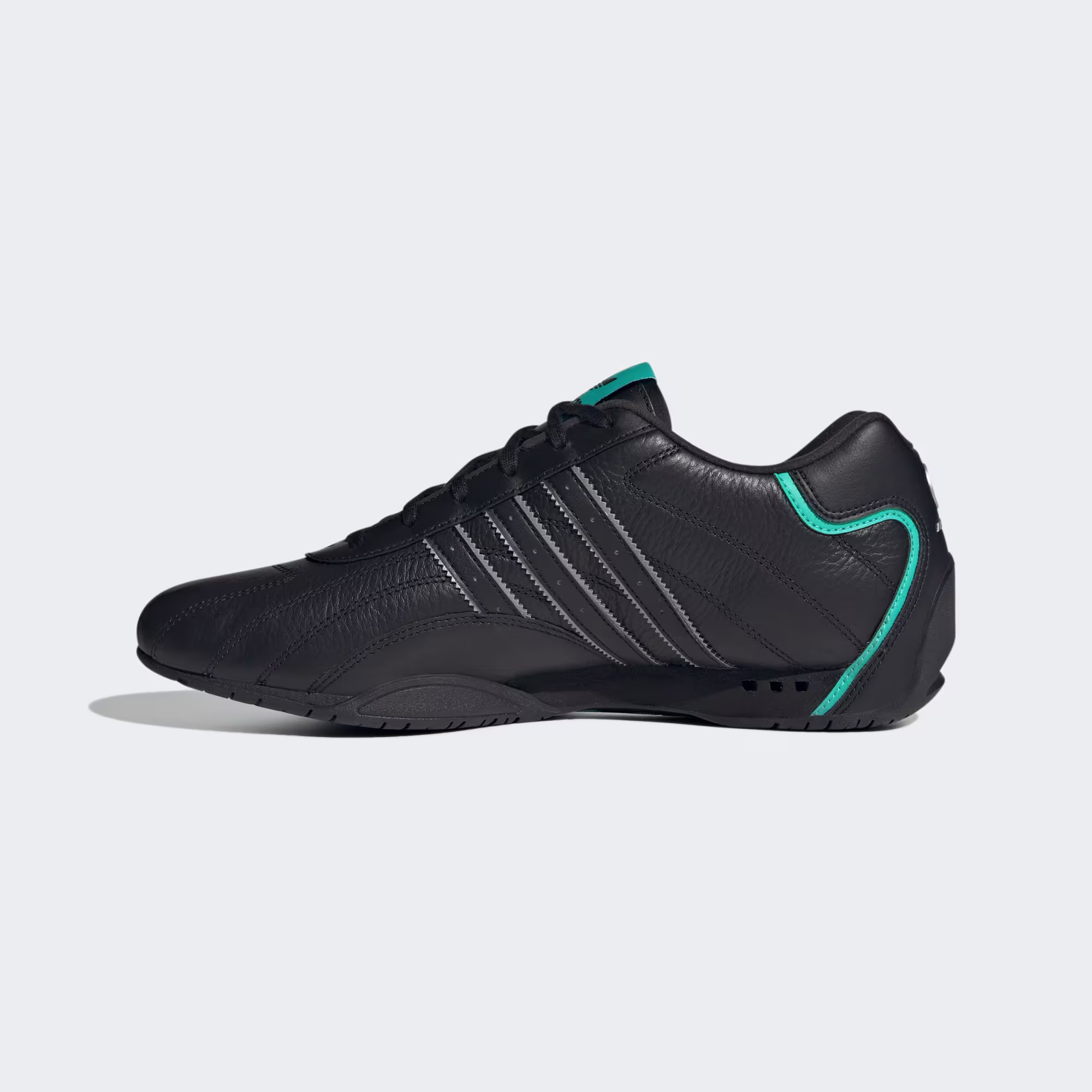 Adidas მამაკაცის სპორტული ფეხსაცმელი