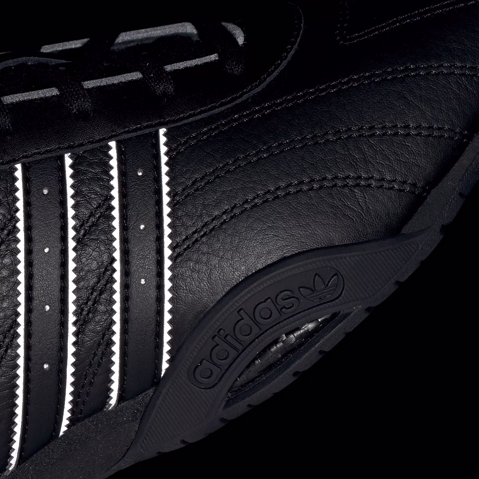 Adidas მამაკაცის სპორტული ფეხსაცმელი