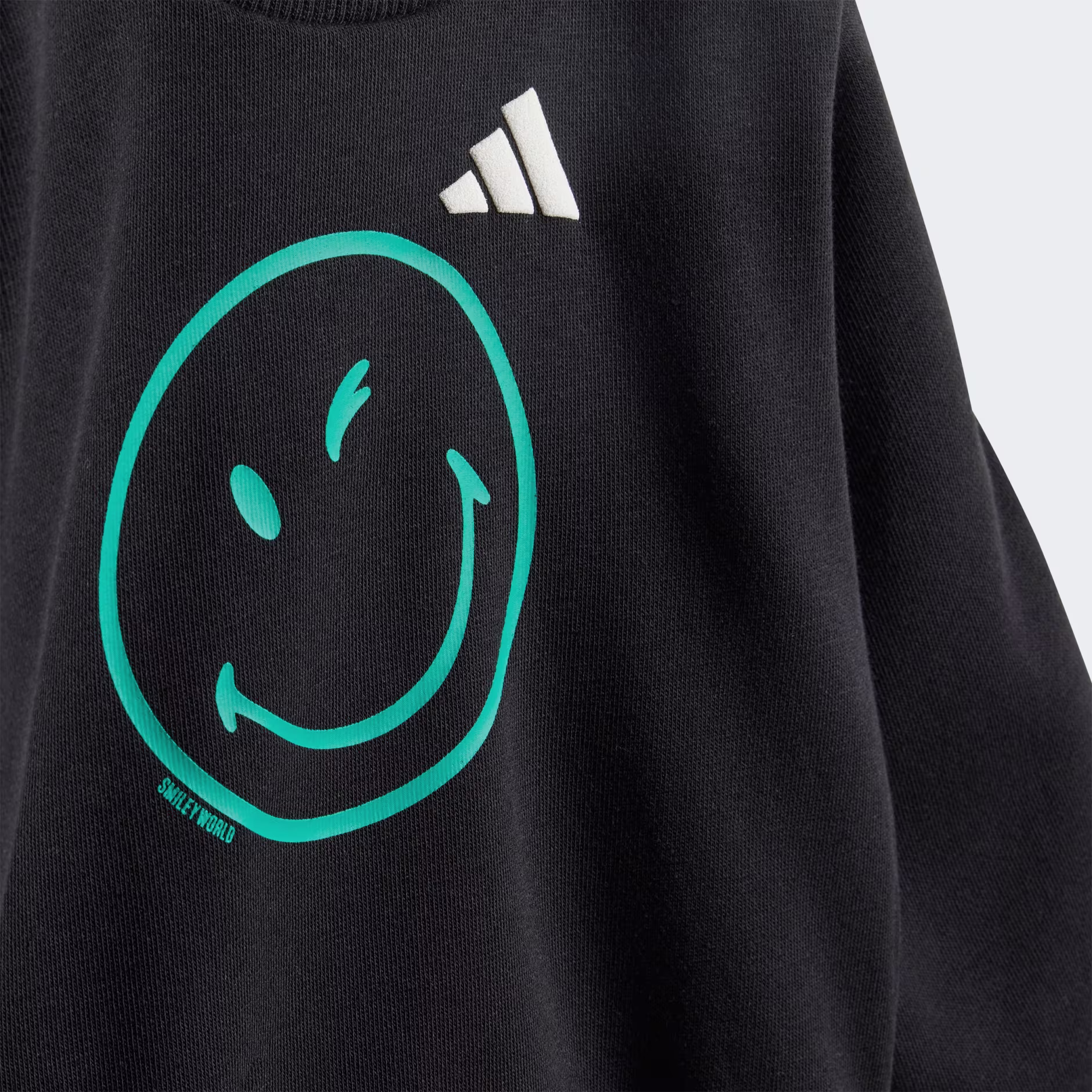 Adidas ბავშვის სპორტული კომპლექტი