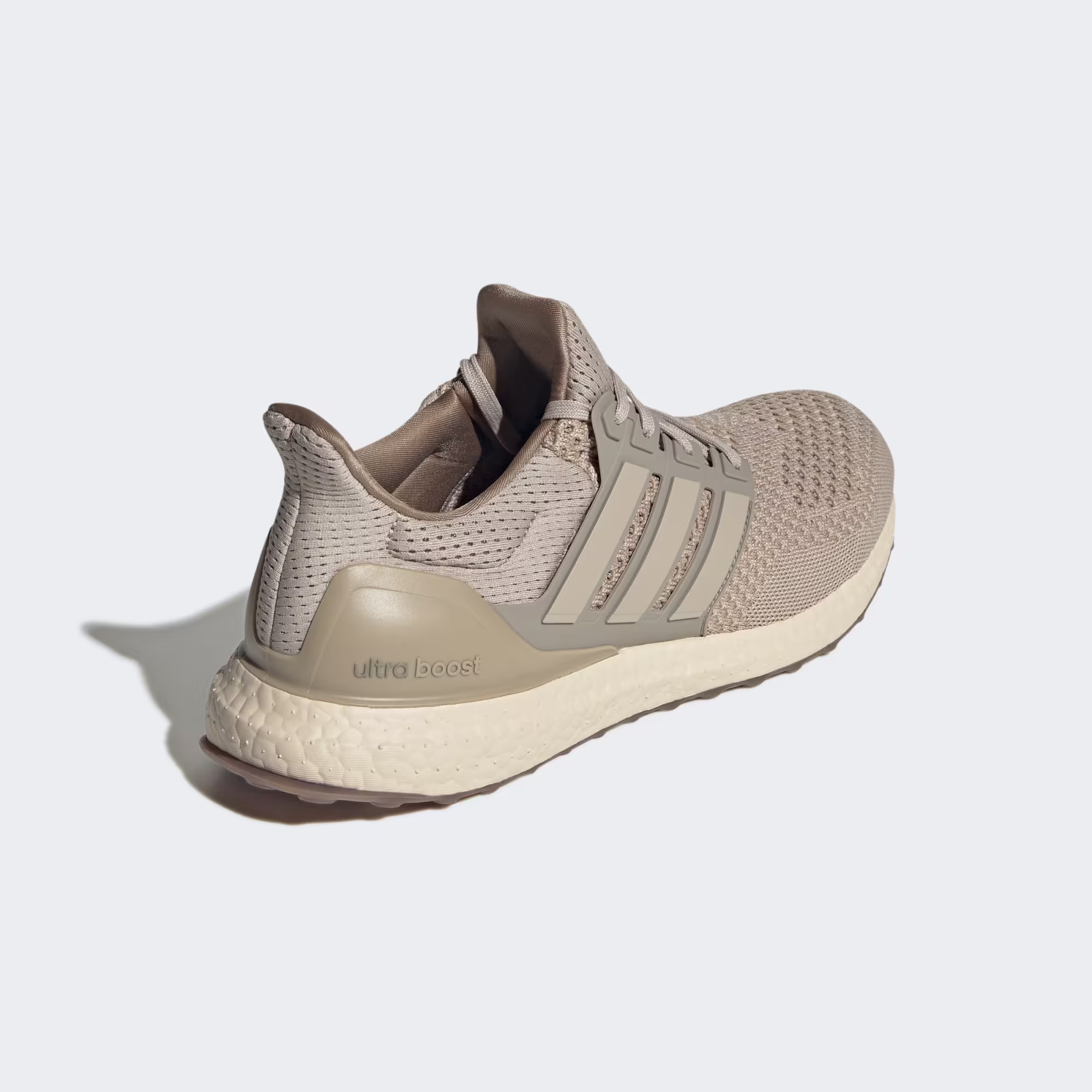 Adidas მამაკაცის სპორტული ფეხსაცმელი