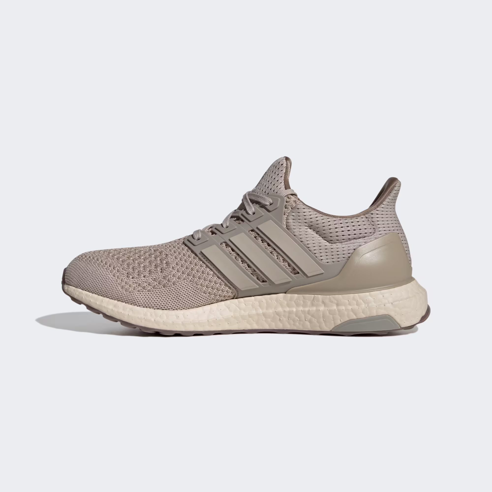Adidas მამაკაცის სპორტული ფეხსაცმელი