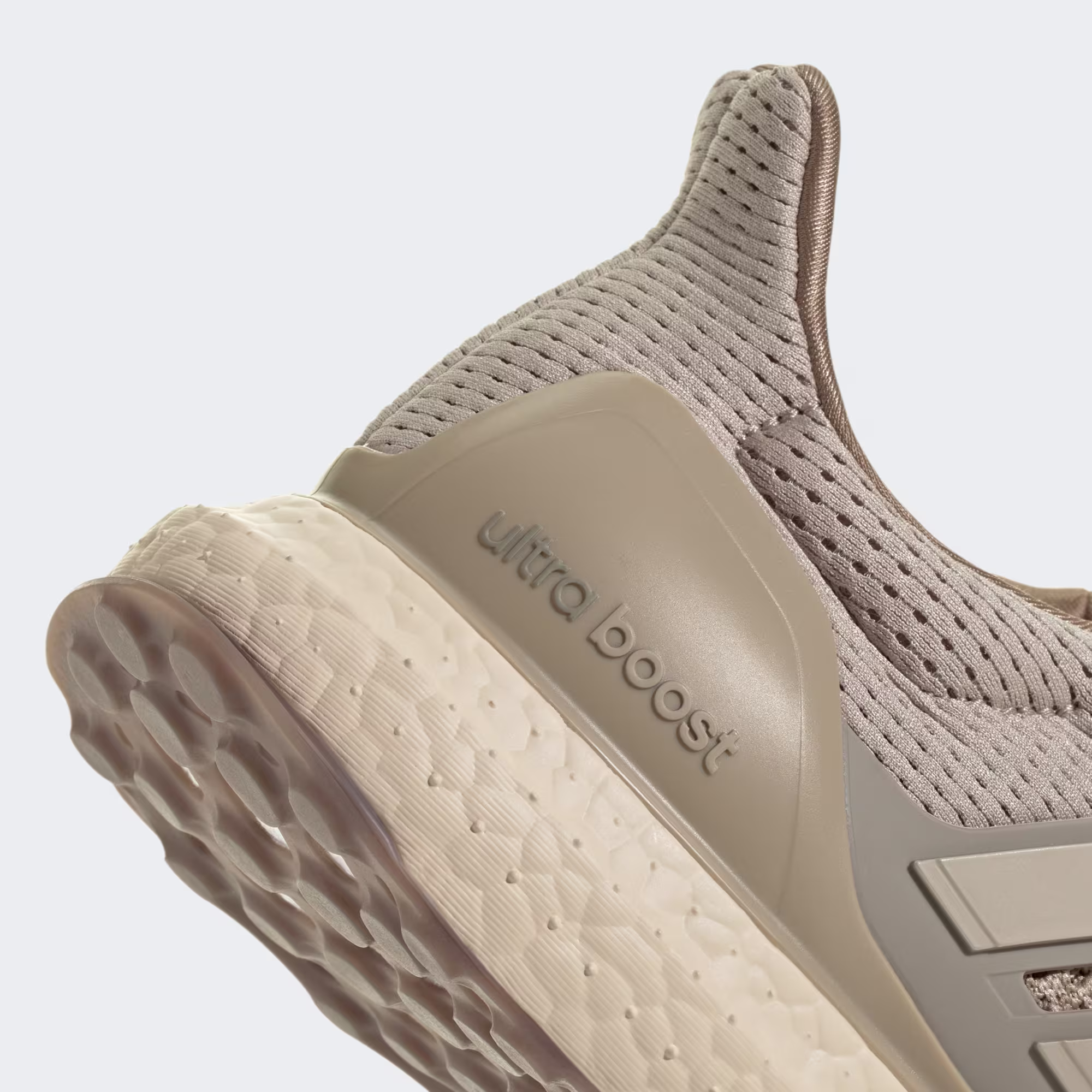 Adidas მამაკაცის სპორტული ფეხსაცმელი