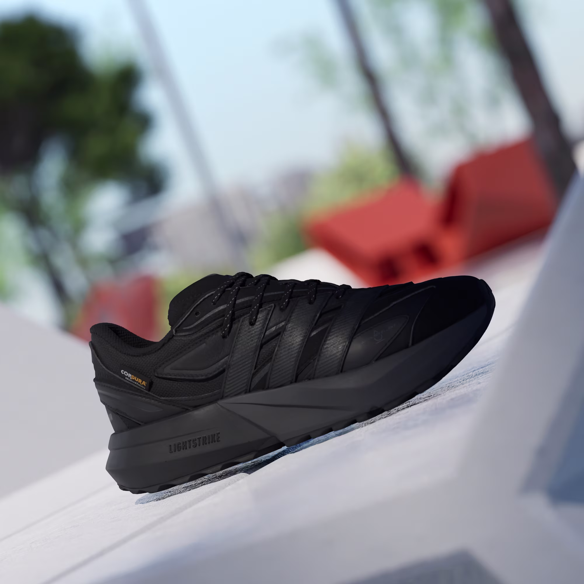 Adidas ქალის სპორტული ფეხსაცმელი