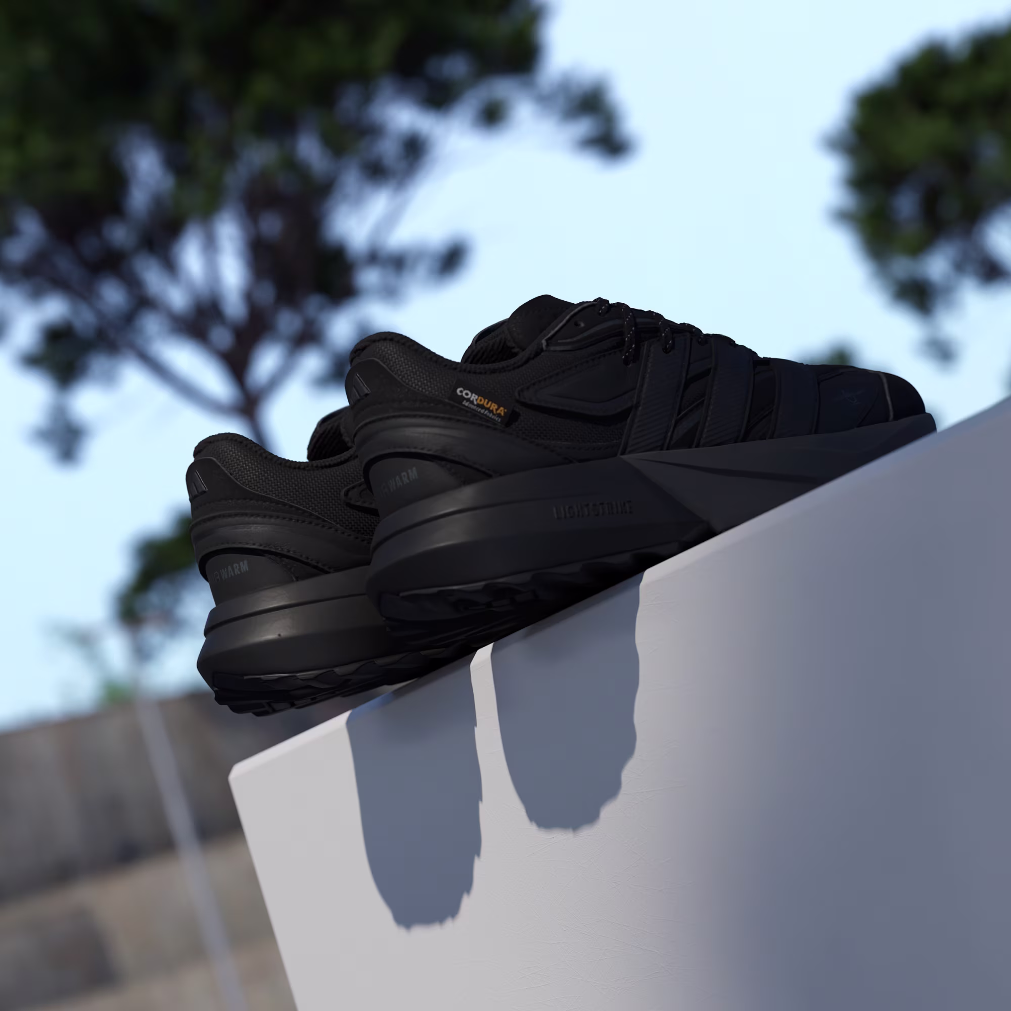 Adidas ქალის სპორტული ფეხსაცმელი