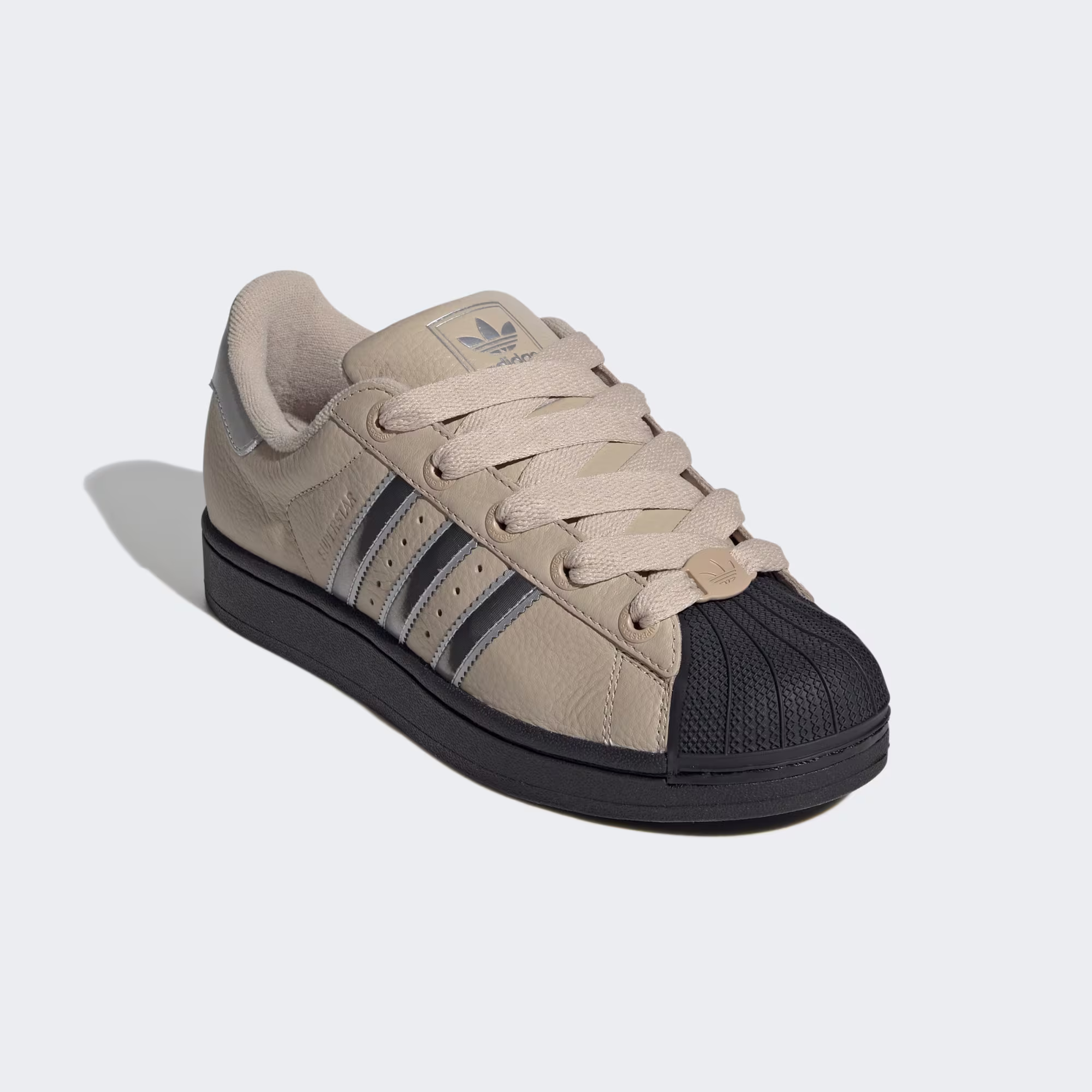Adidas ქალის სპორტული ფეხსაცმელი
