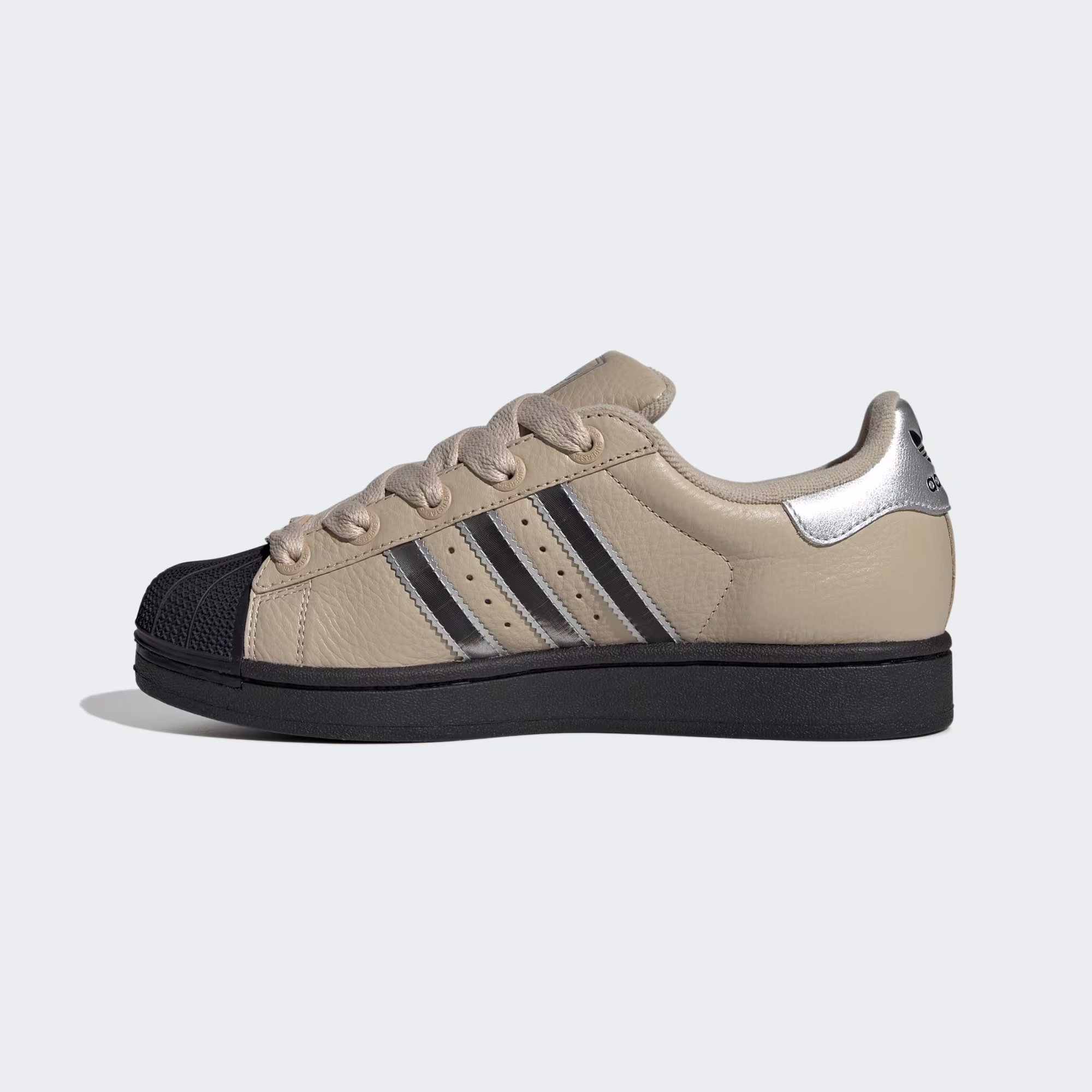 Adidas ქალის სპორტული ფეხსაცმელი
