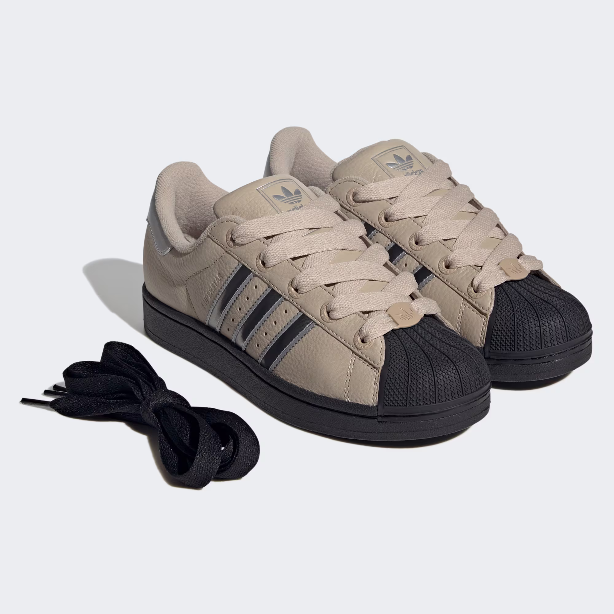 Adidas ქალის სპორტული ფეხსაცმელი