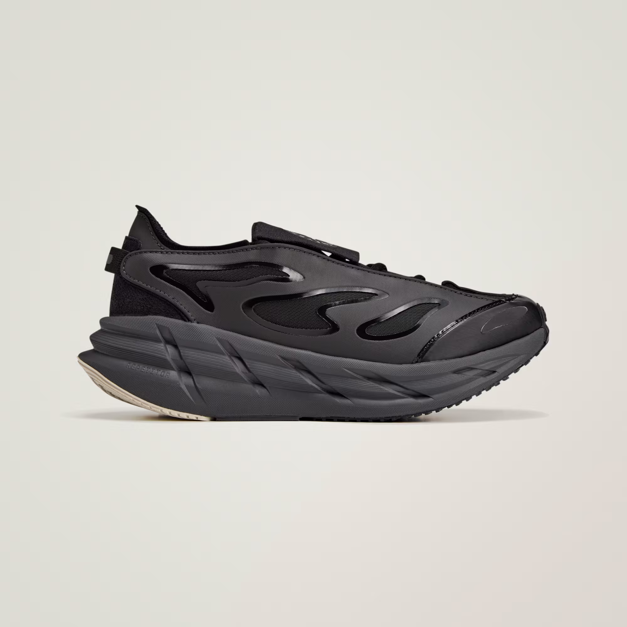 Adidas ქალის სპორტული ფეხსაცმელი