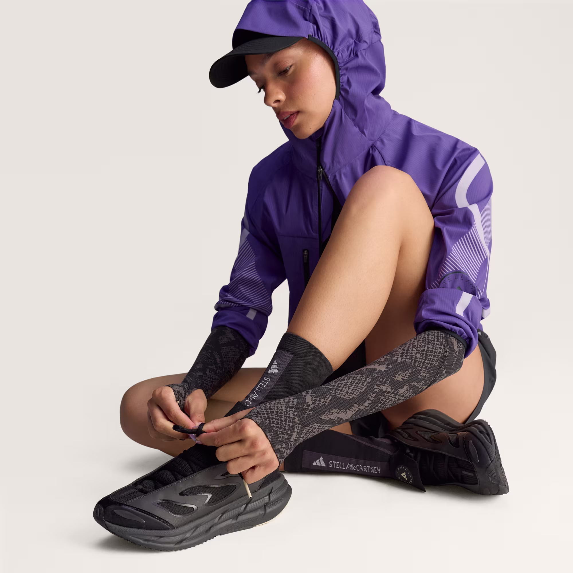 Adidas ქალის სპორტული ფეხსაცმელი