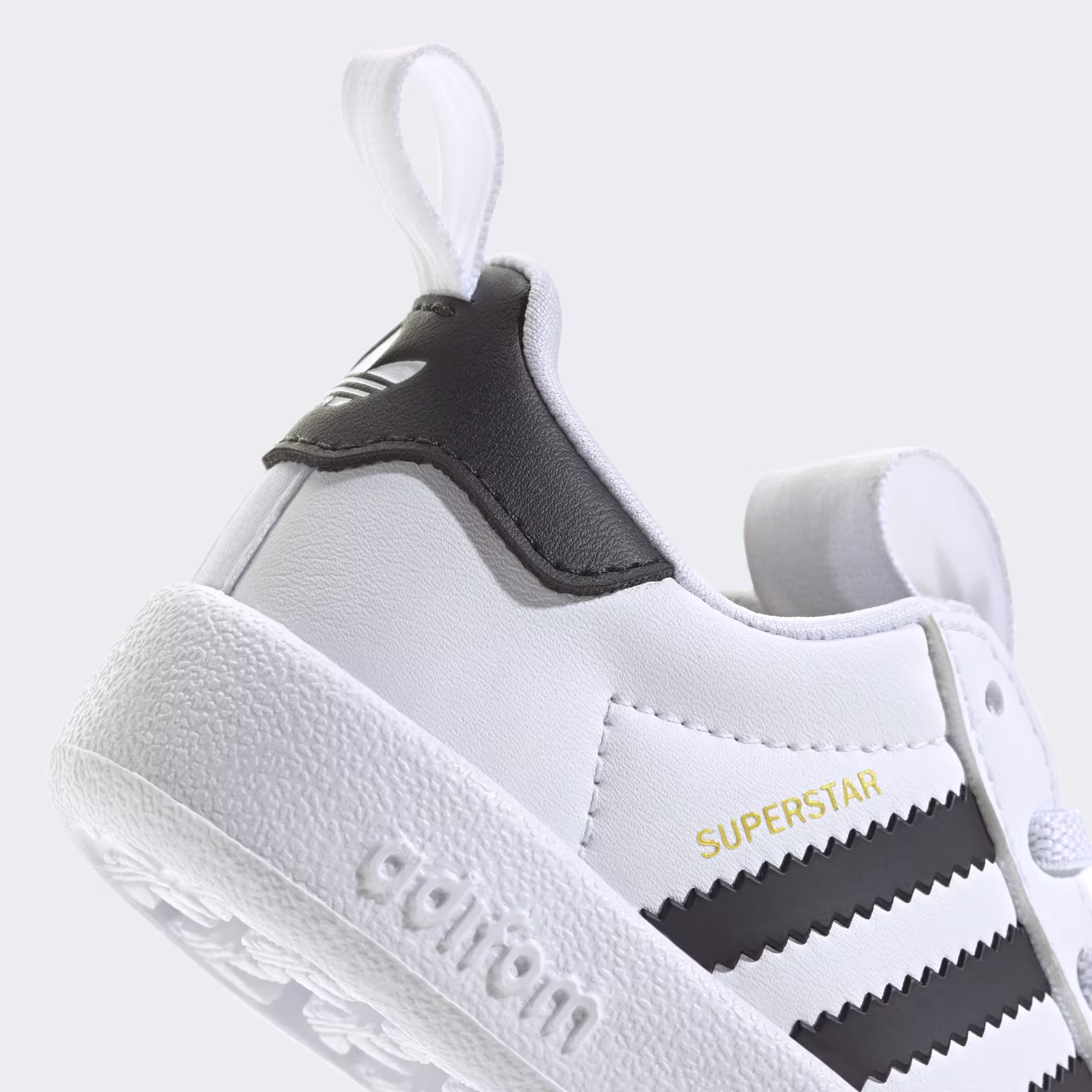 Adidas ბავშვის სპორტული ფეხსაცმელი