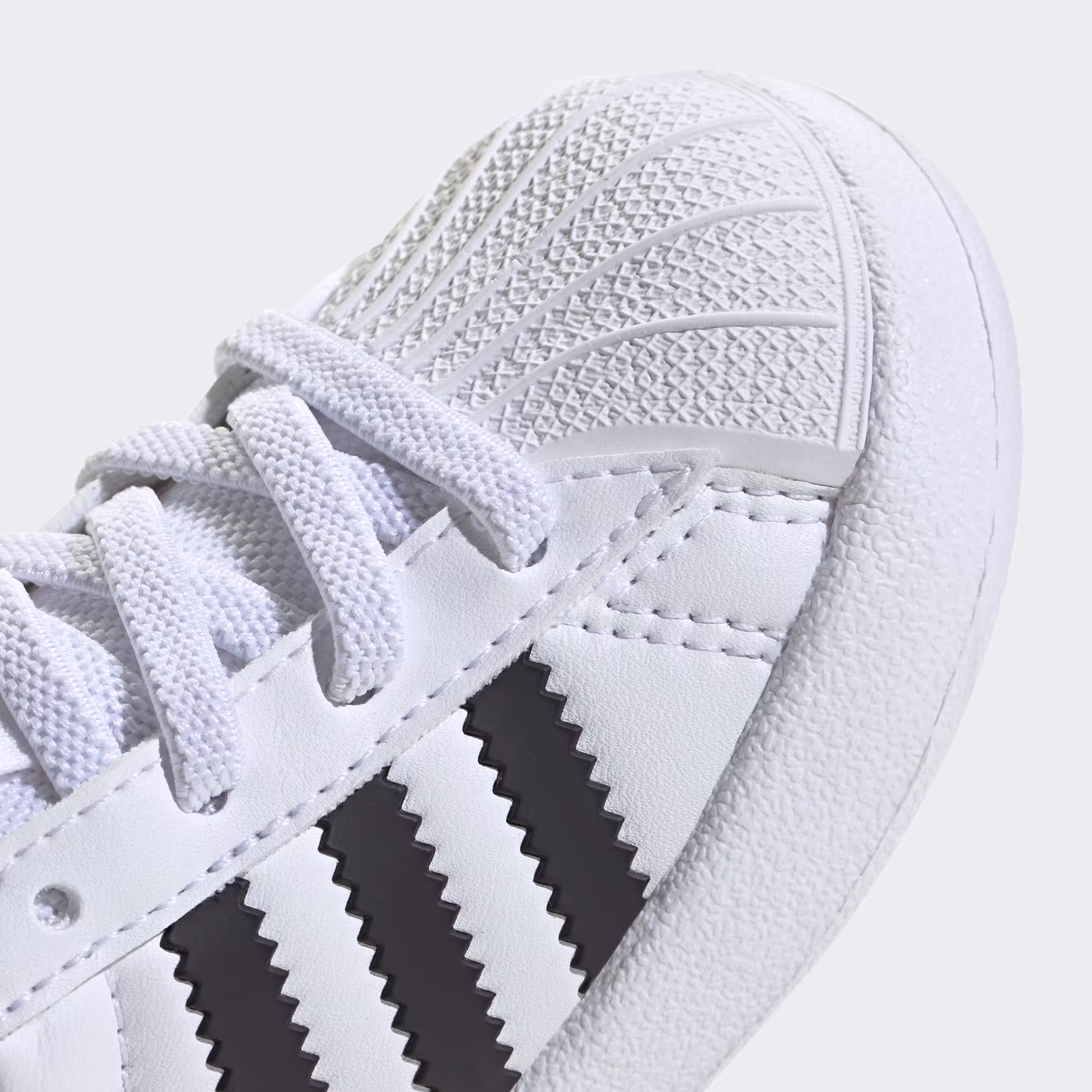 Adidas ბავშვის სპორტული ფეხსაცმელი
