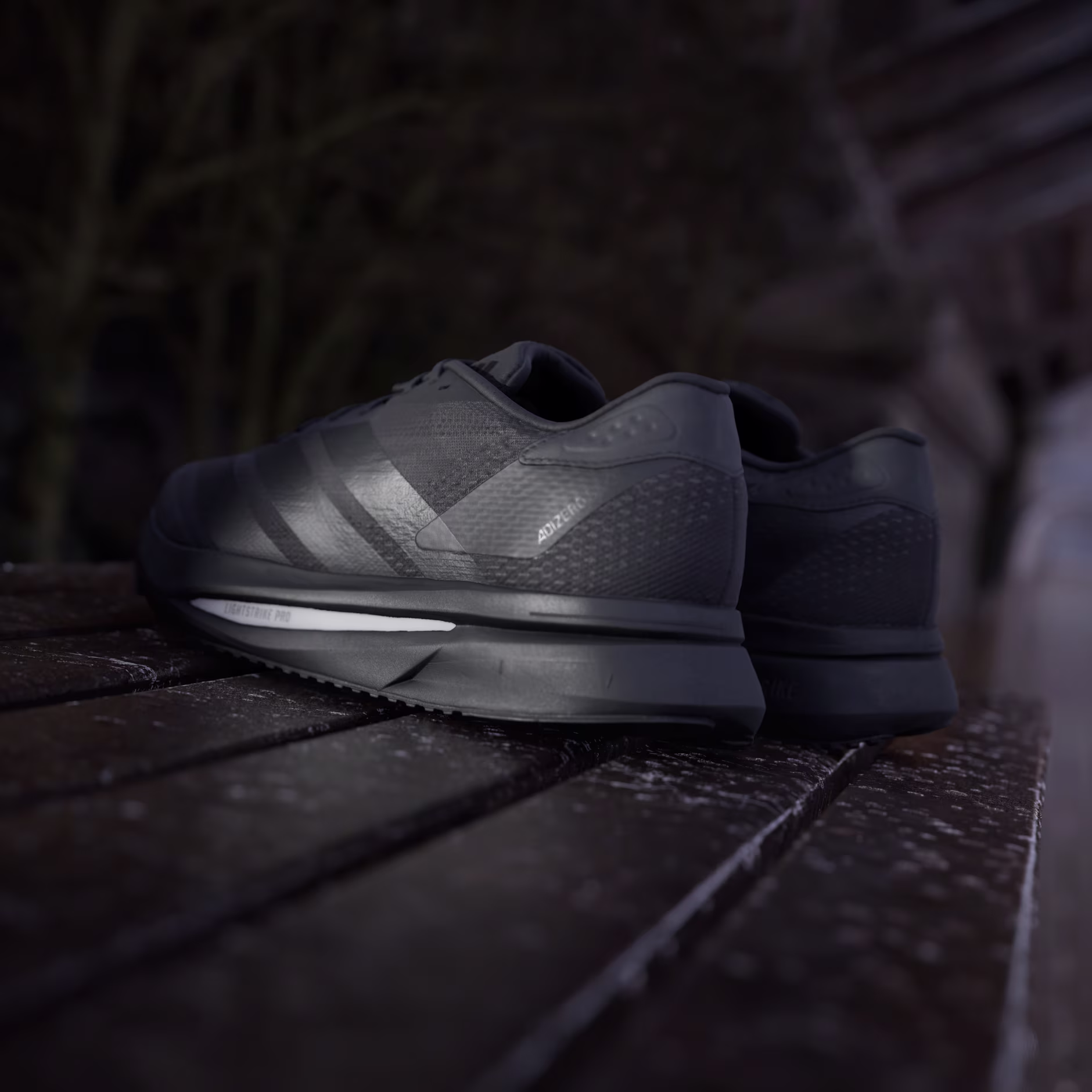 Adidas მამაკაცის სპორტული ფეხსაცმელი