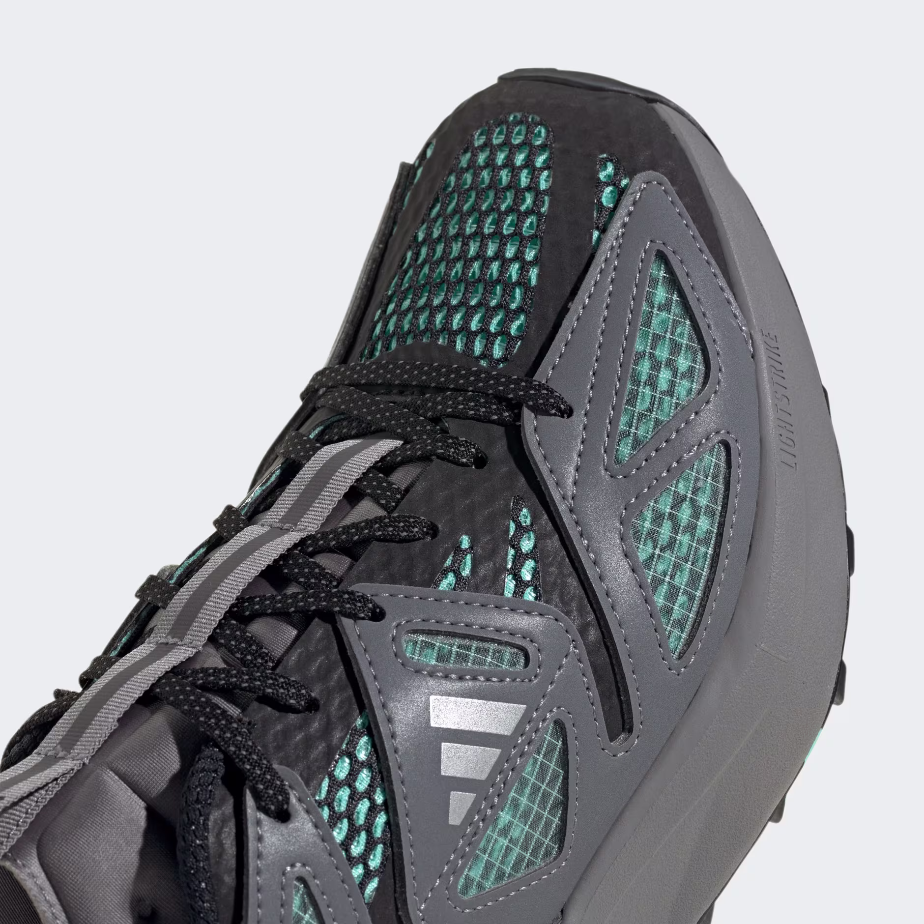 Adidas მამაკაცის სპორტული ფეხსაცმელი