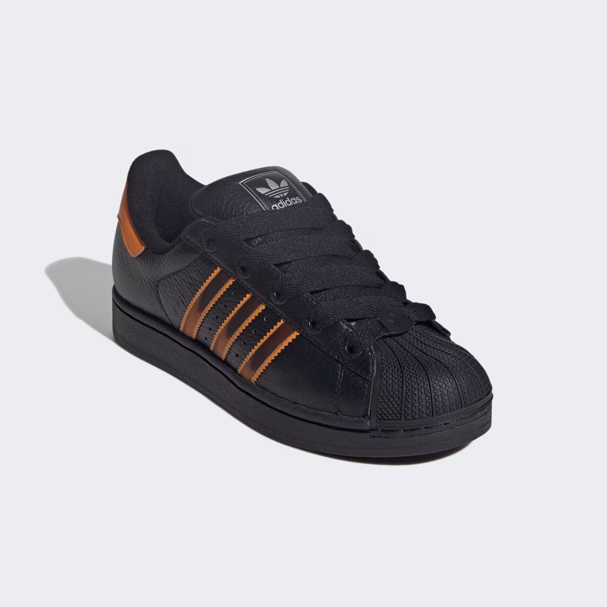 Adidas ქალის სპორტული ფეხსაცმელი