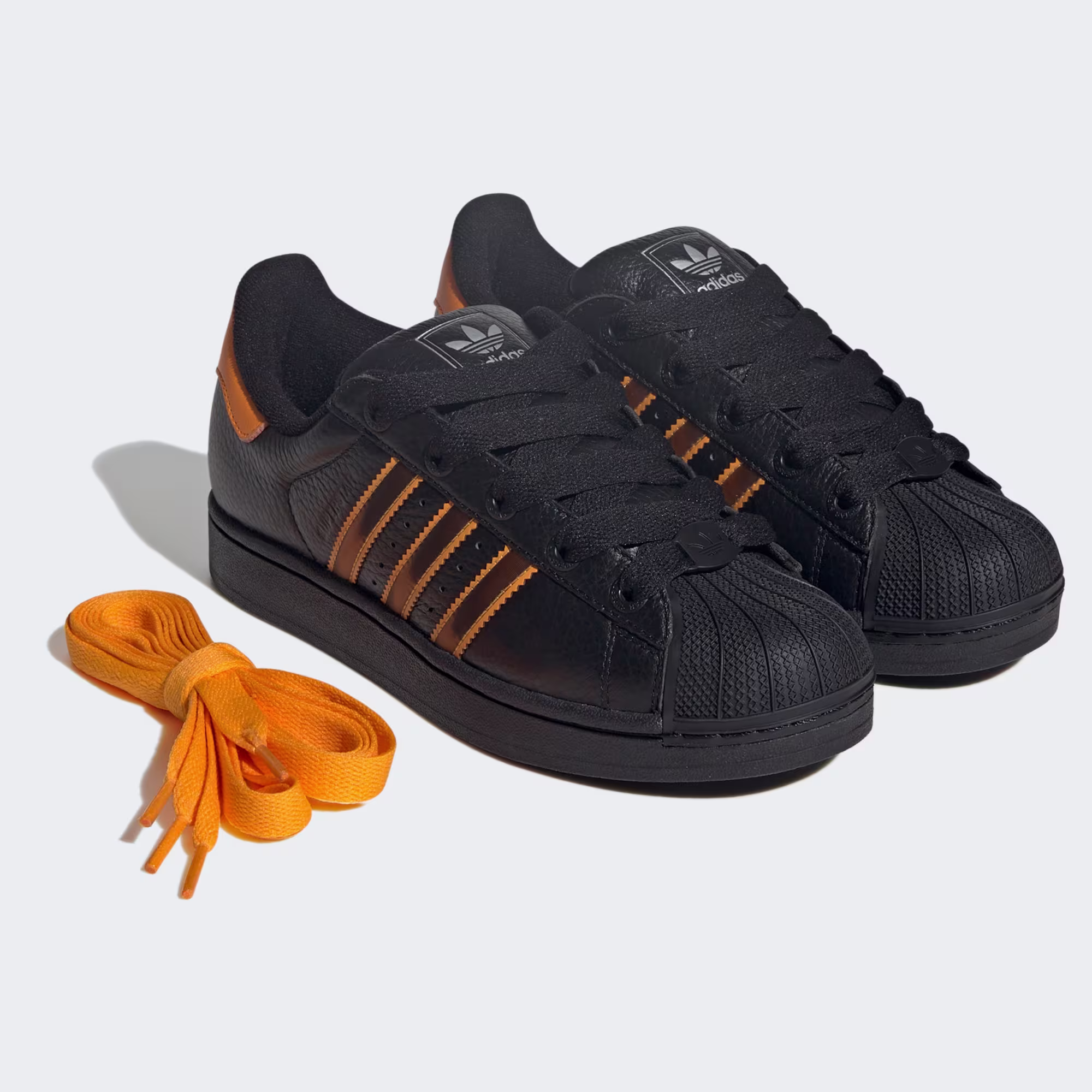 Adidas ქალის სპორტული ფეხსაცმელი