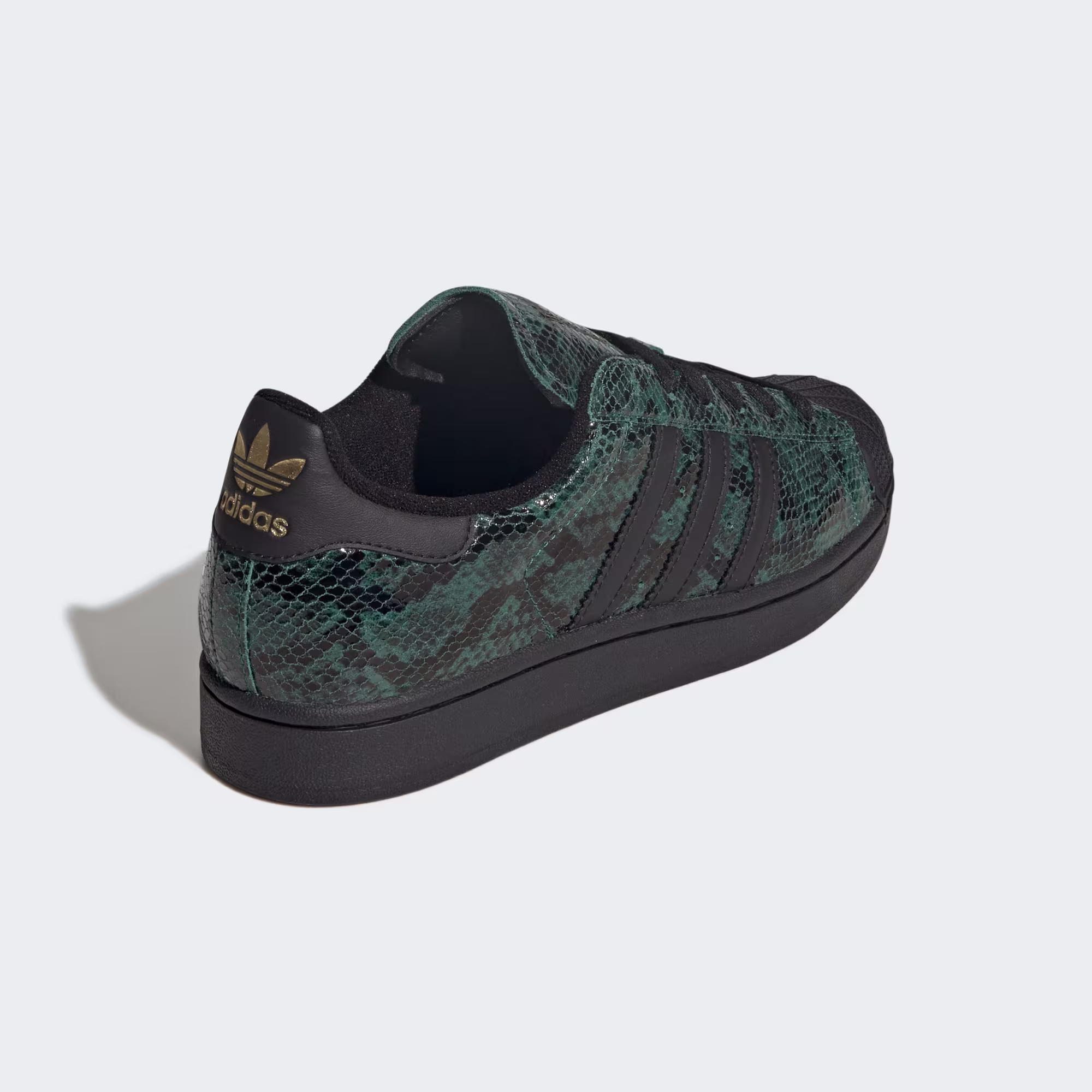 Adidas ქალის სპორტული ფეხსაცმელი