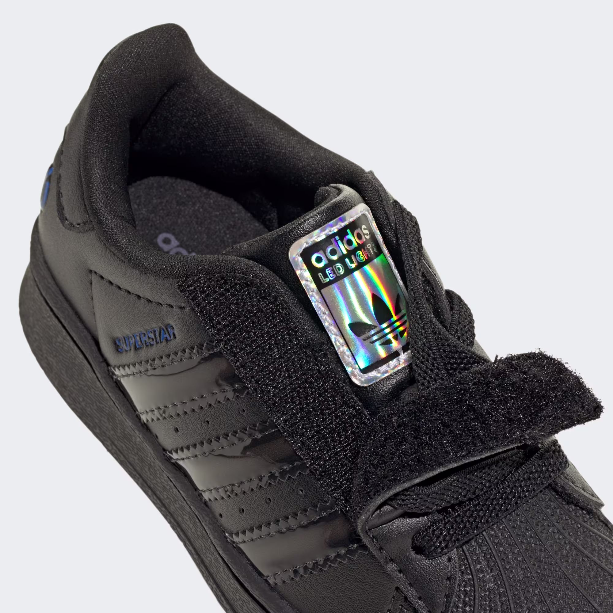 Adidas ბავშვის სპორტული ფეხსაცმელი