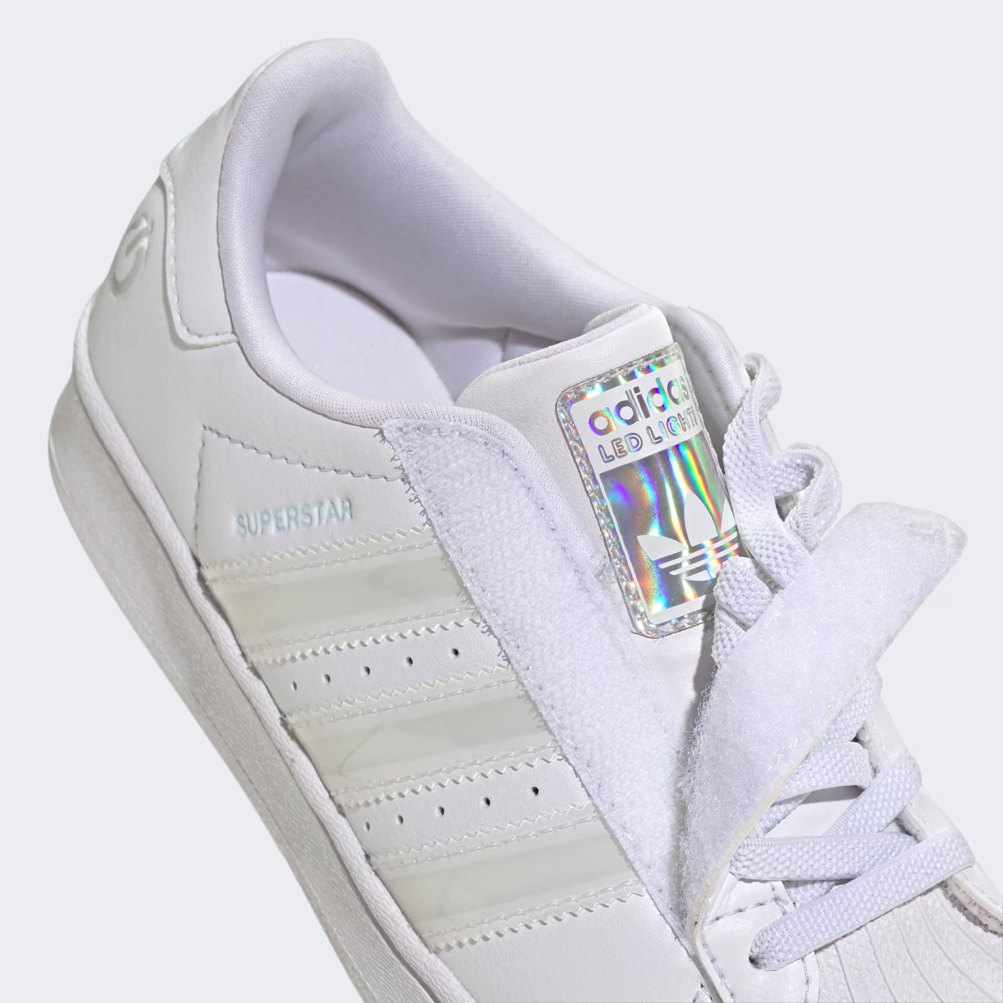 Adidas ბავშვის სპორტული ფეხსაცმელი