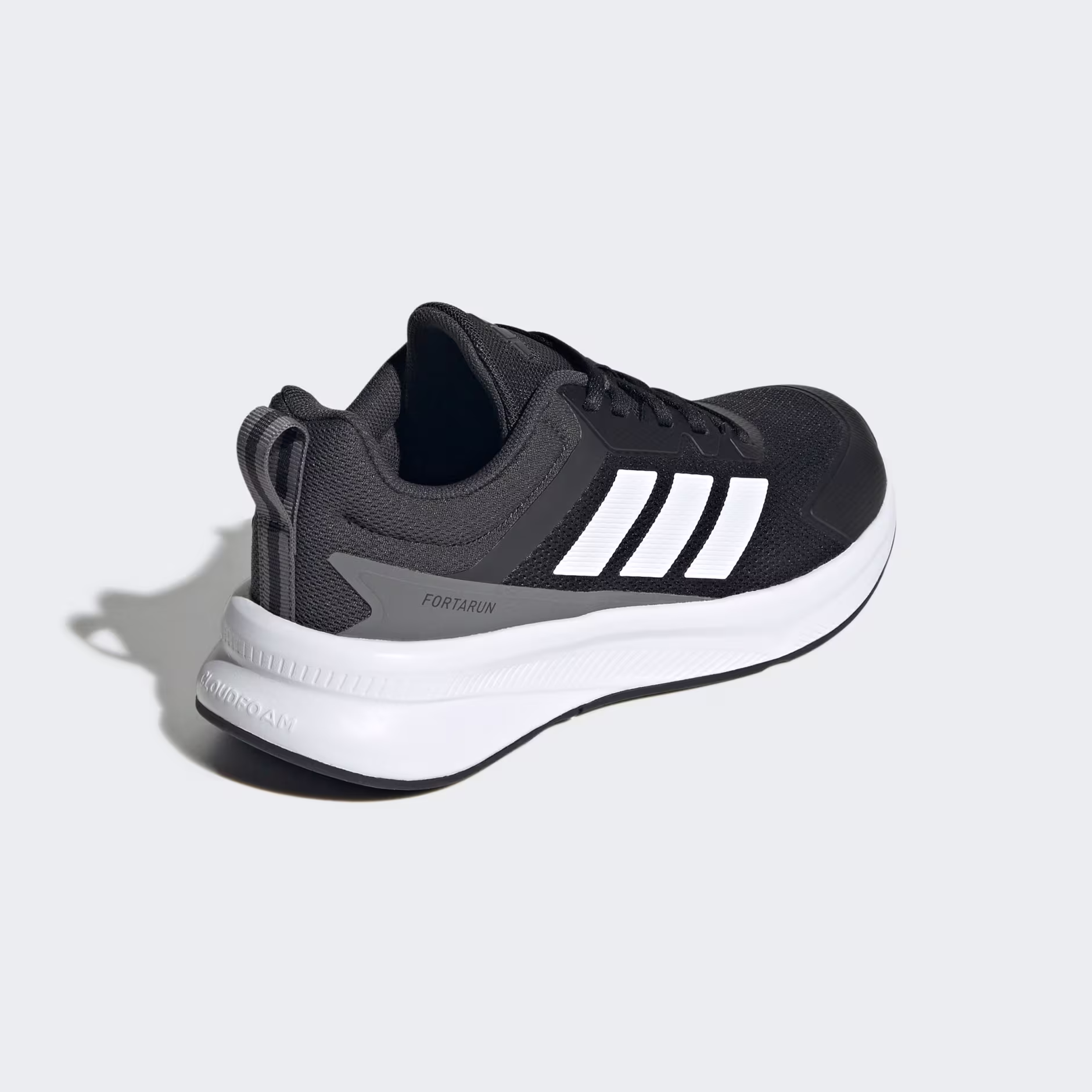 Adidas ბავშვის სპორტული ფეხსაცმელი