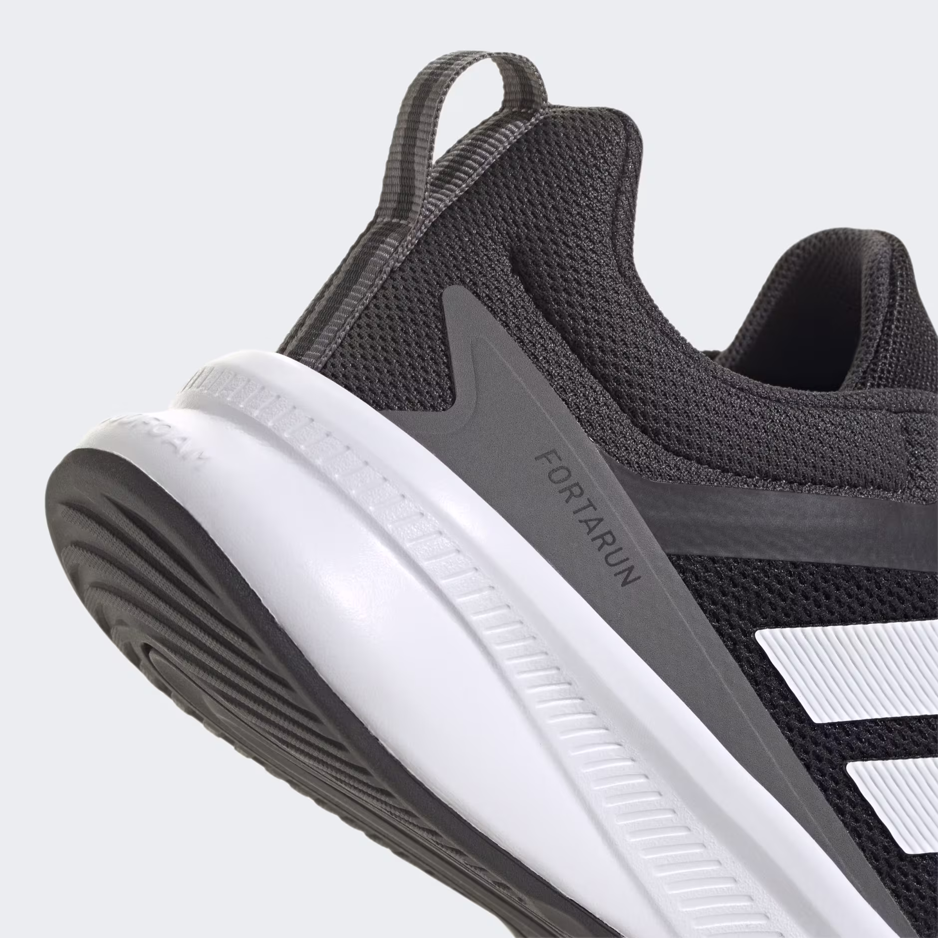 Adidas ბავშვის სპორტული ფეხსაცმელი