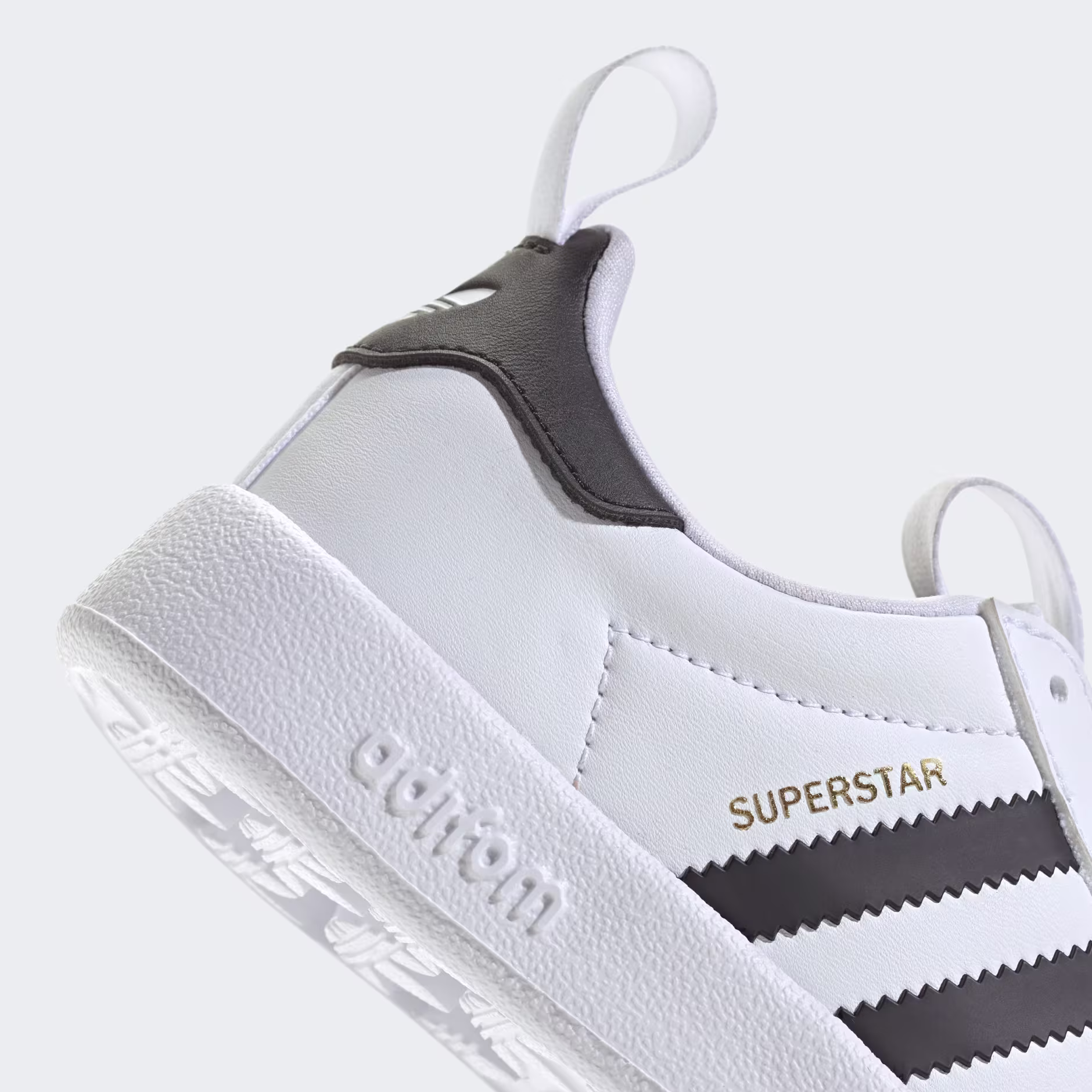 Adidas ბავშვის სპორტული ფეხსაცმელი
