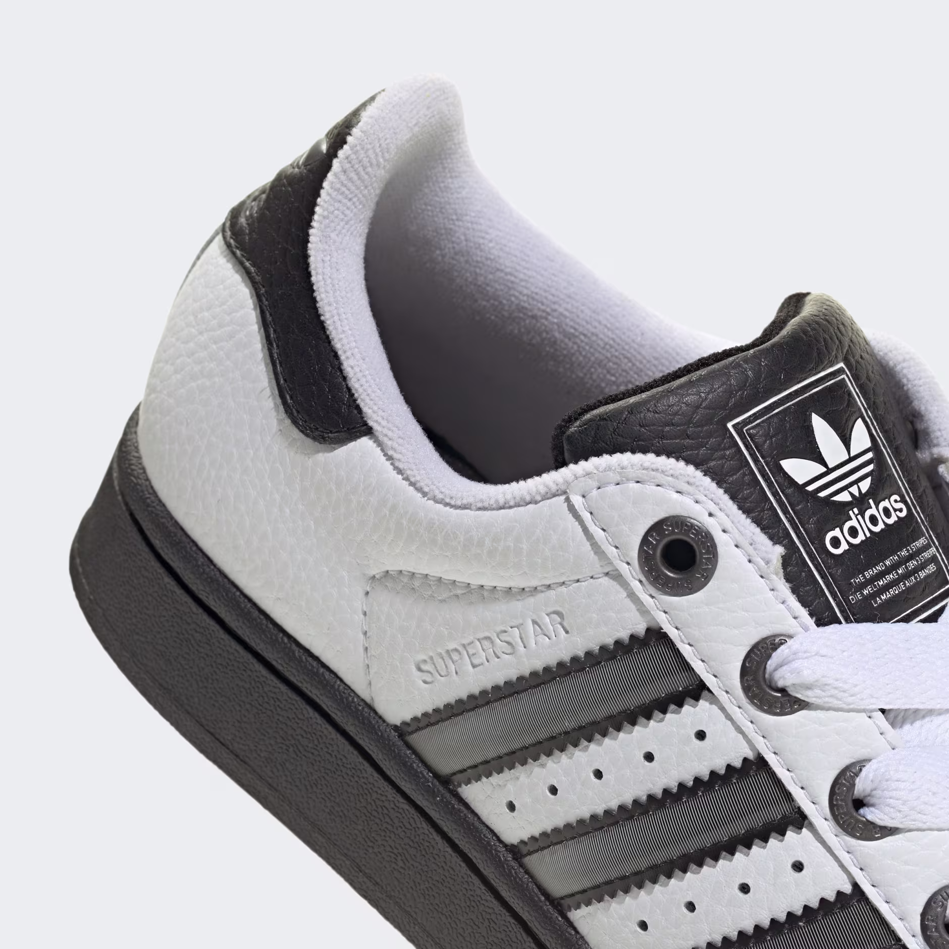 Adidas ბავშვის სპორტული ფეხსაცმელი