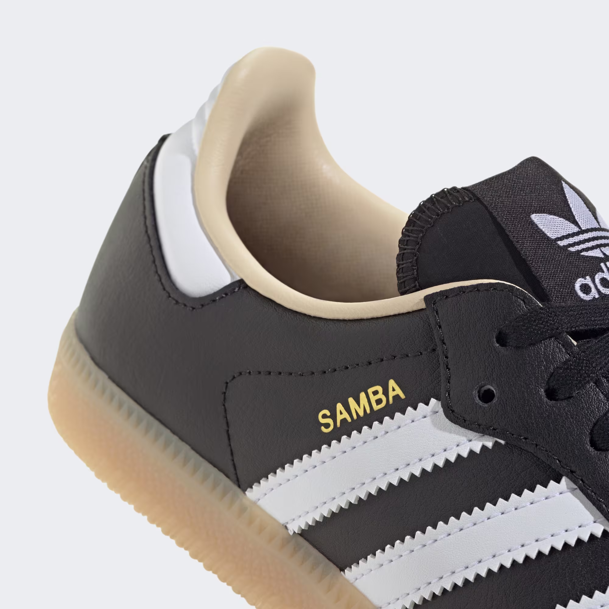 Adidas ბავშვის სპორტული ფეხსაცმელი