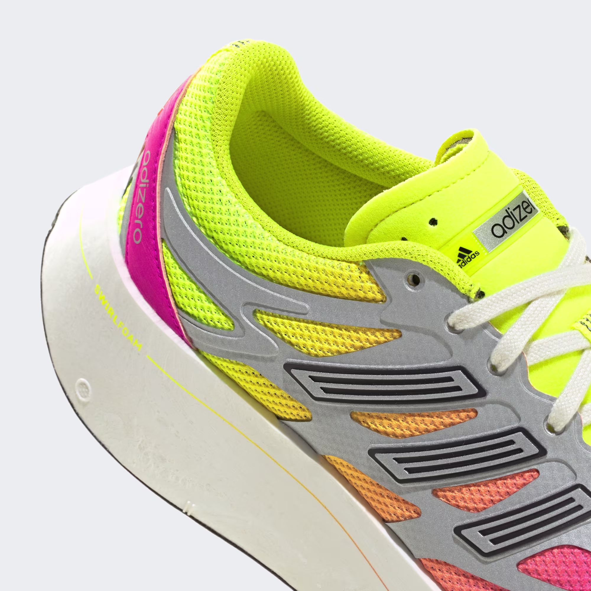 Adidas ქალის სპორტული ფეხსაცმელი