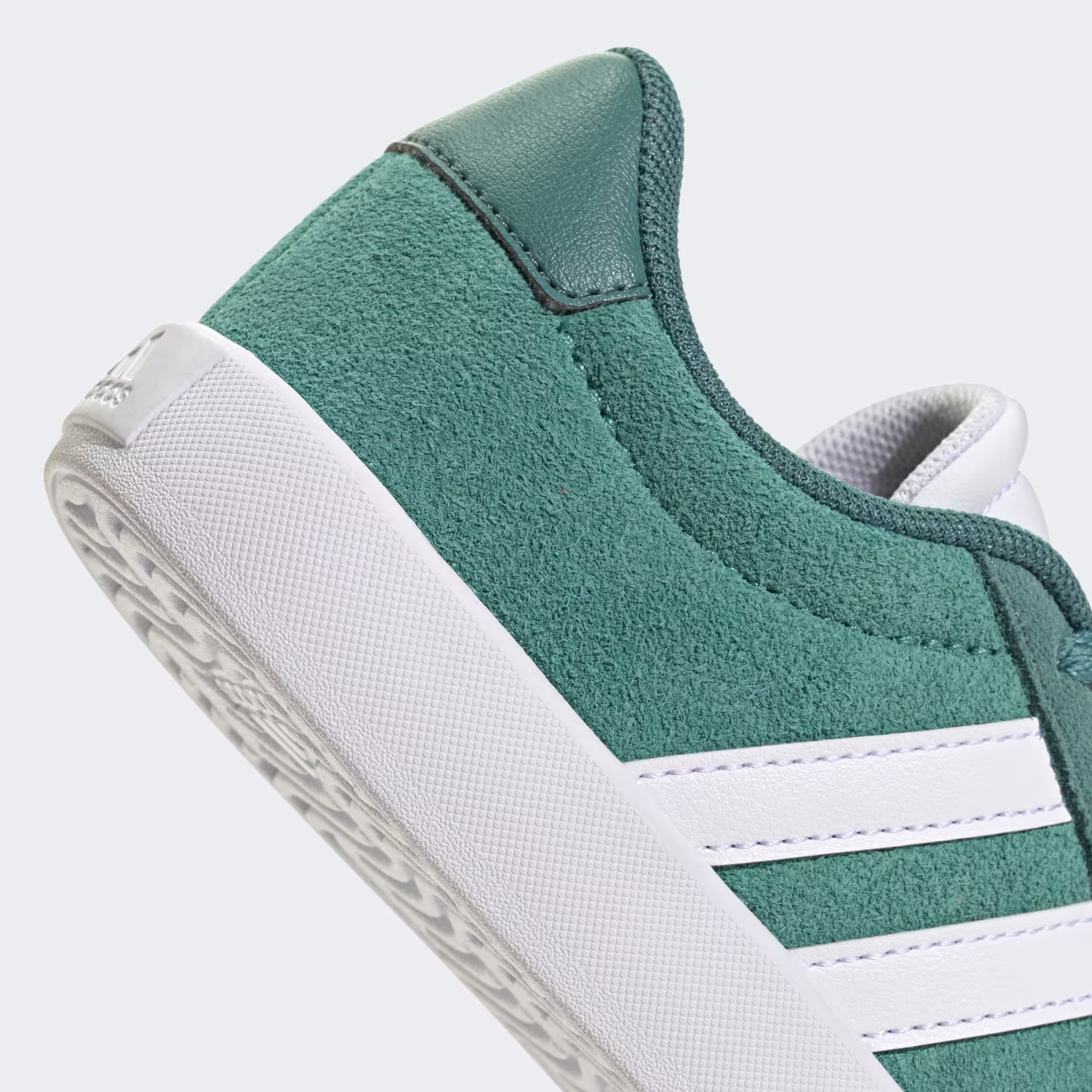 Adidas ბავშვის სპორტული ფეხსაცმელი