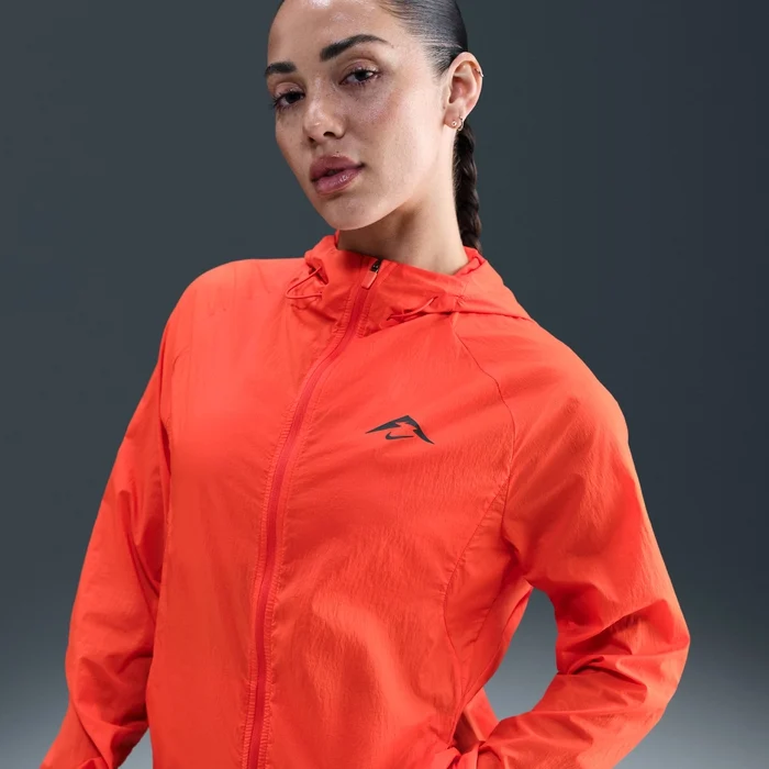 Nike ქალის ქურთუკი