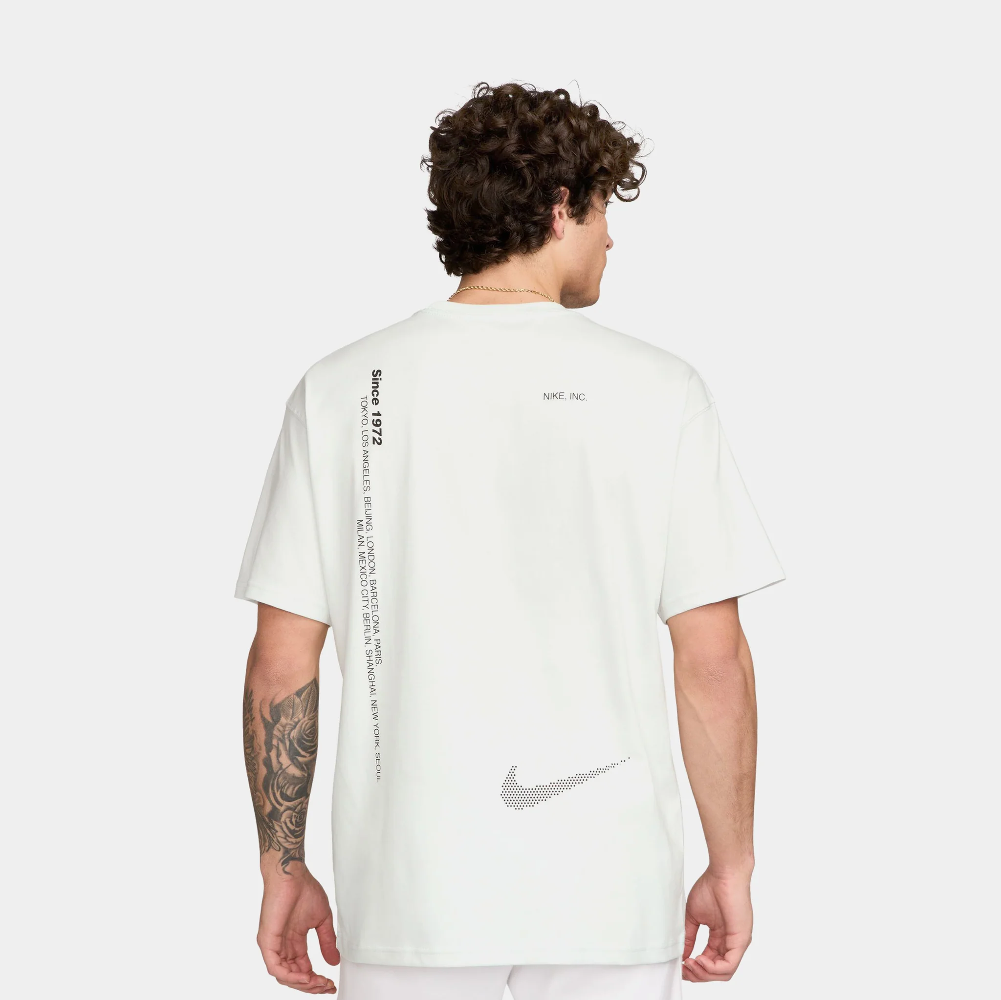 Nike მამაკაცის მაისური