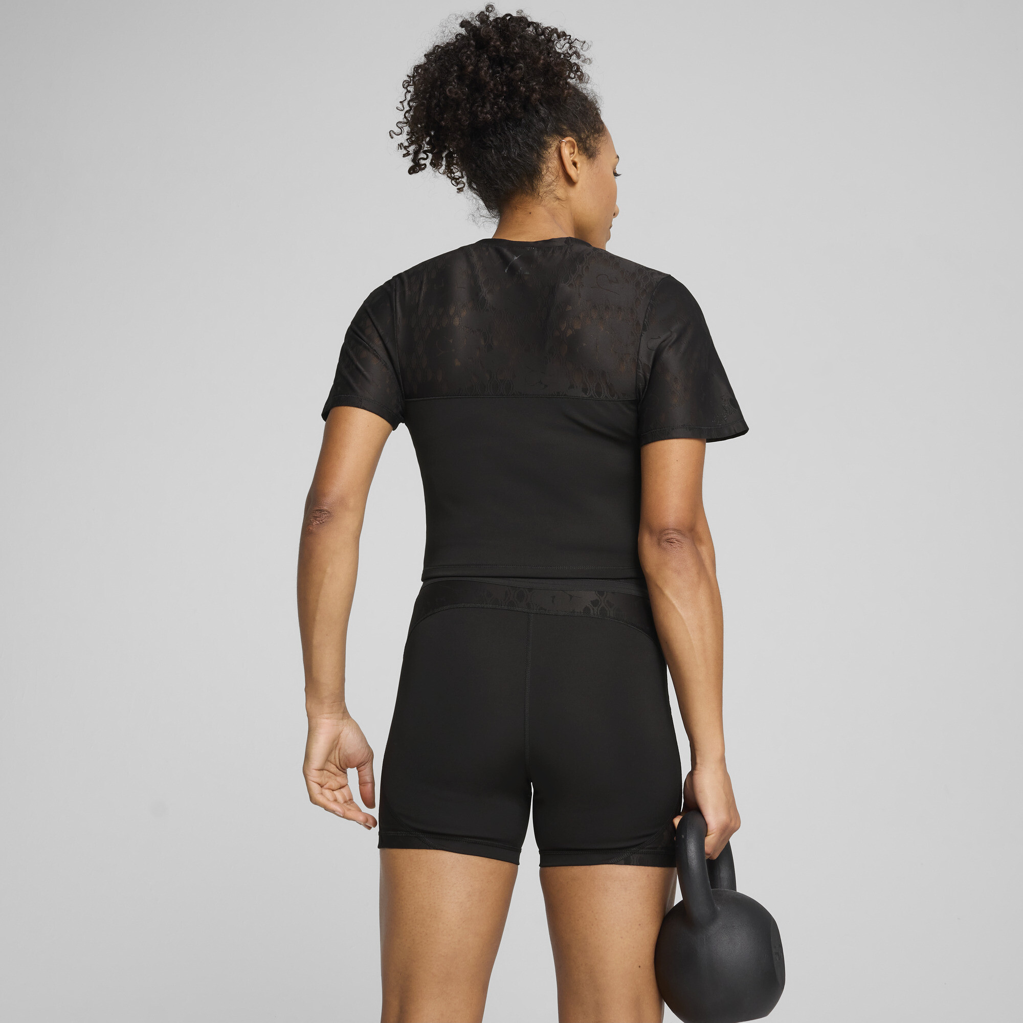 Puma ქალის მაისური LACE TOP - SHORT