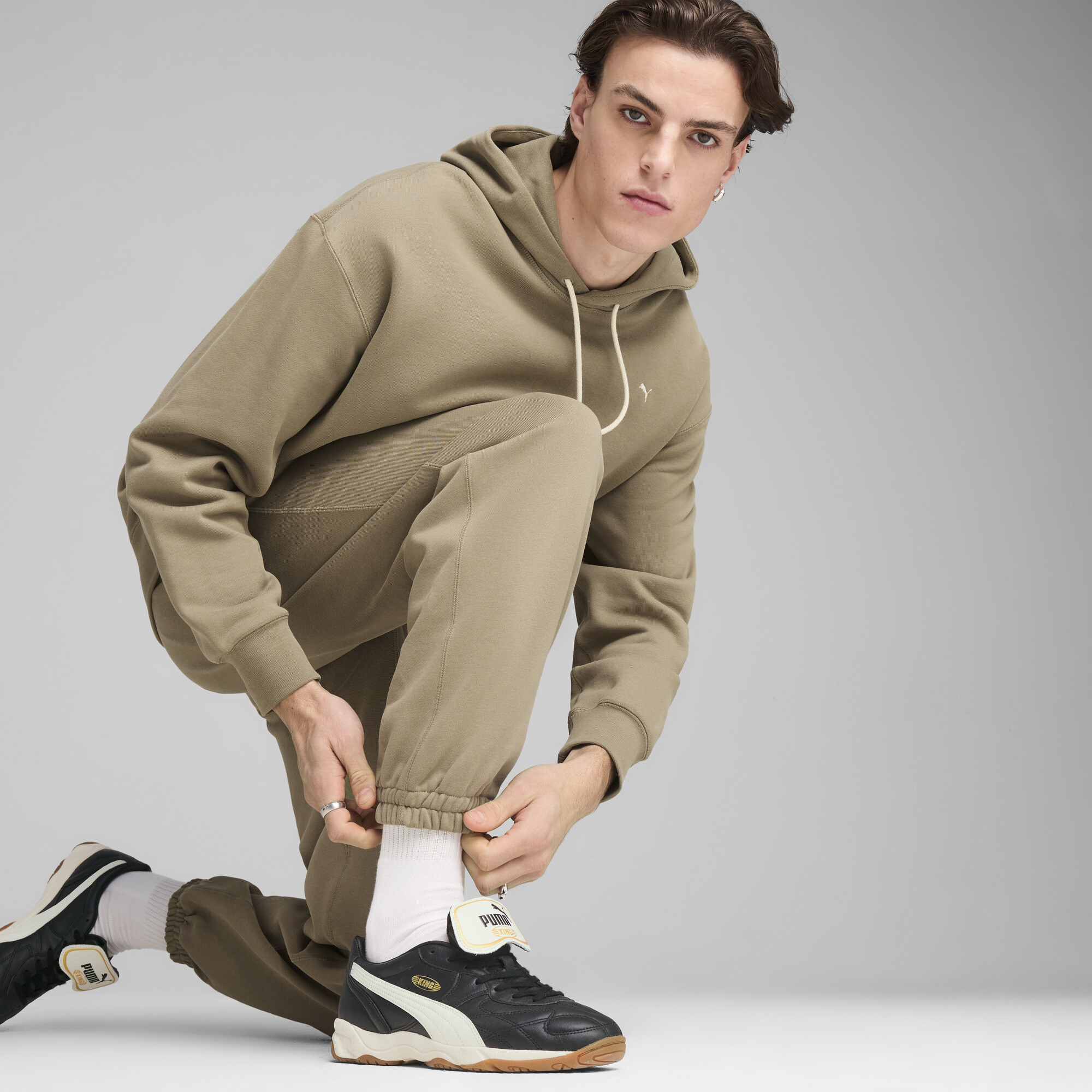 Puma შარვალი MMQ Sweatpants