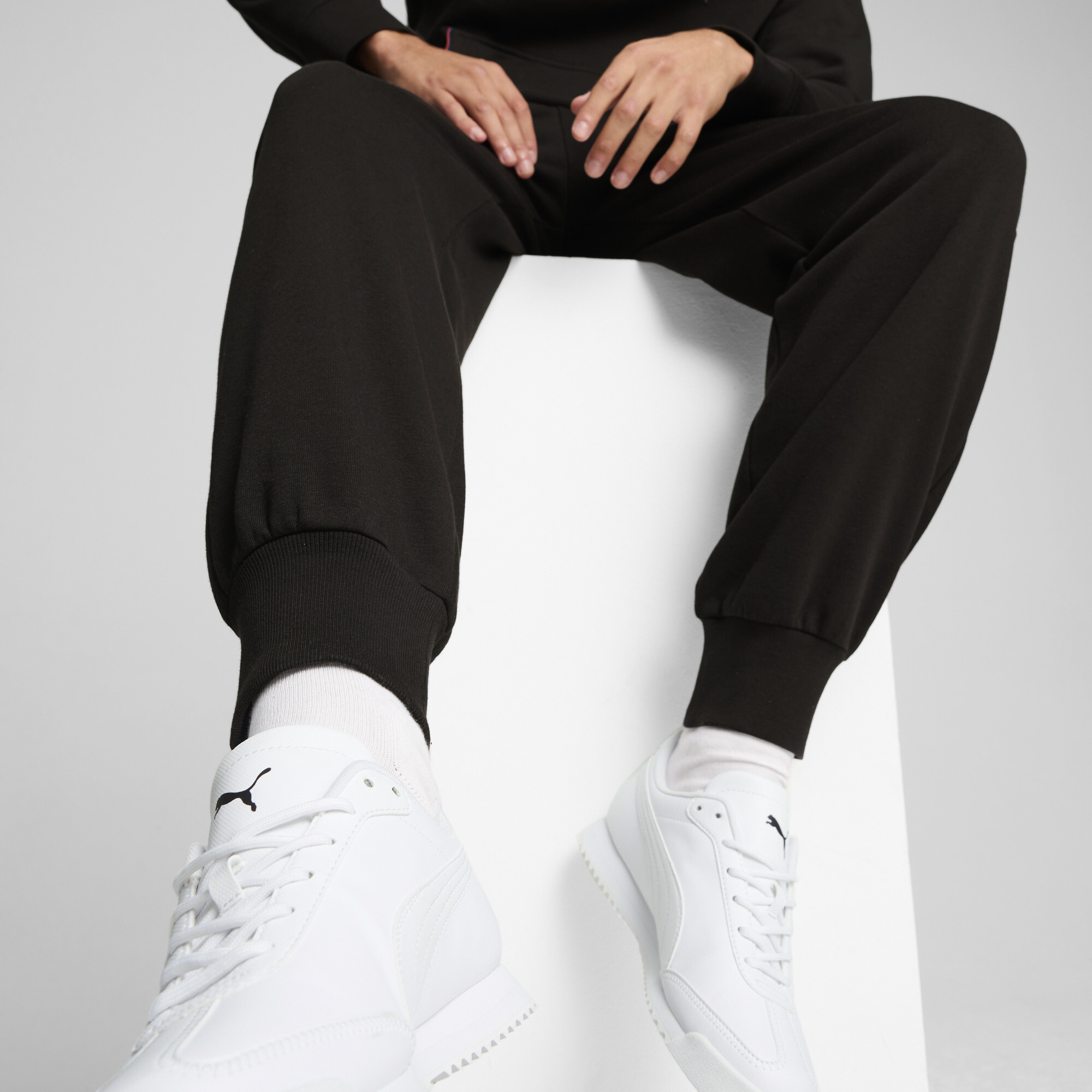 Puma შარვალი BMW MMS ESS+ PANTS FLEECE PUMA Black